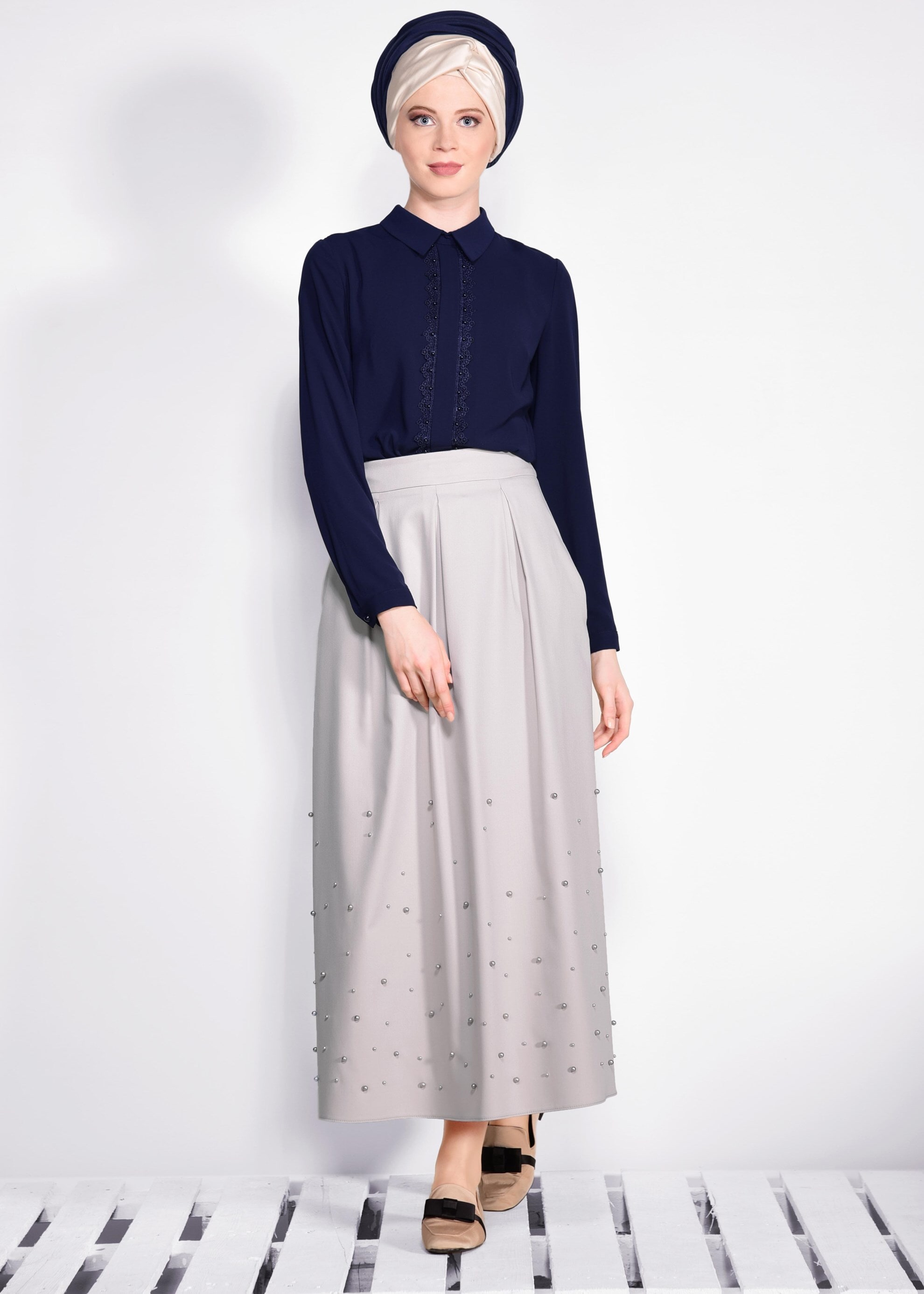 Tesettür giyim BEJ İNCİLİ PİLELİ ETEK 6187