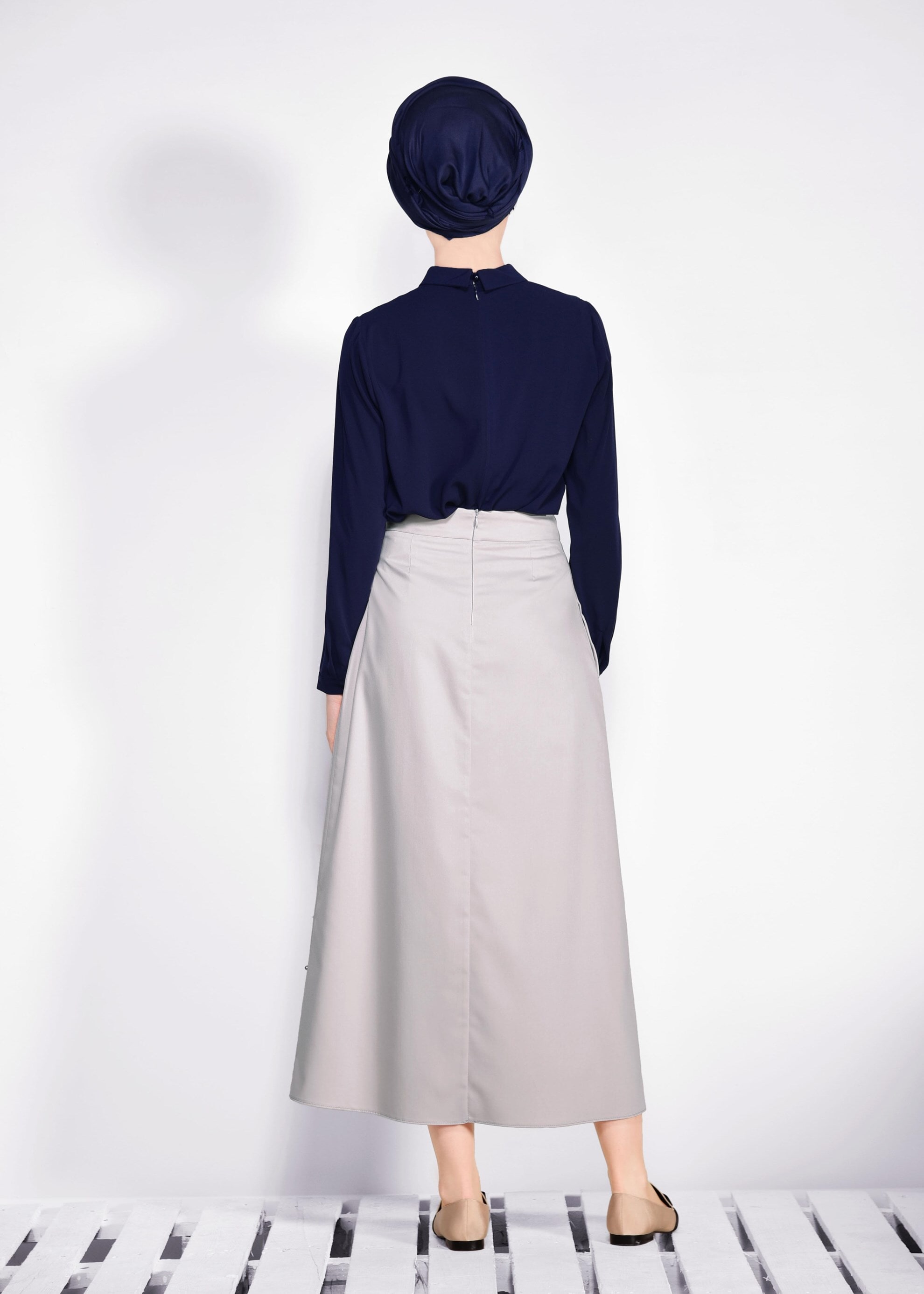 Tesettür giyim BEJ İNCİLİ PİLELİ ETEK 6187