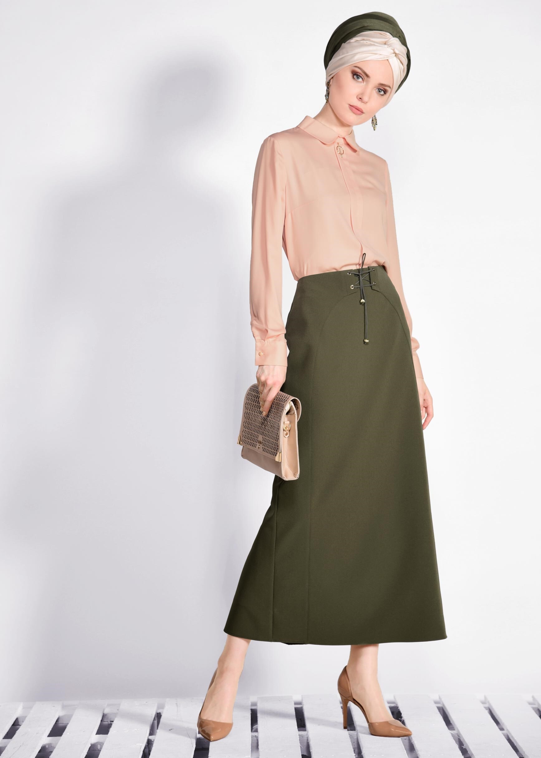 Tesettür giyim HAKİ BAĞCIK DETAYLI GİZLİ YIRTMAÇLI ETEK 6188