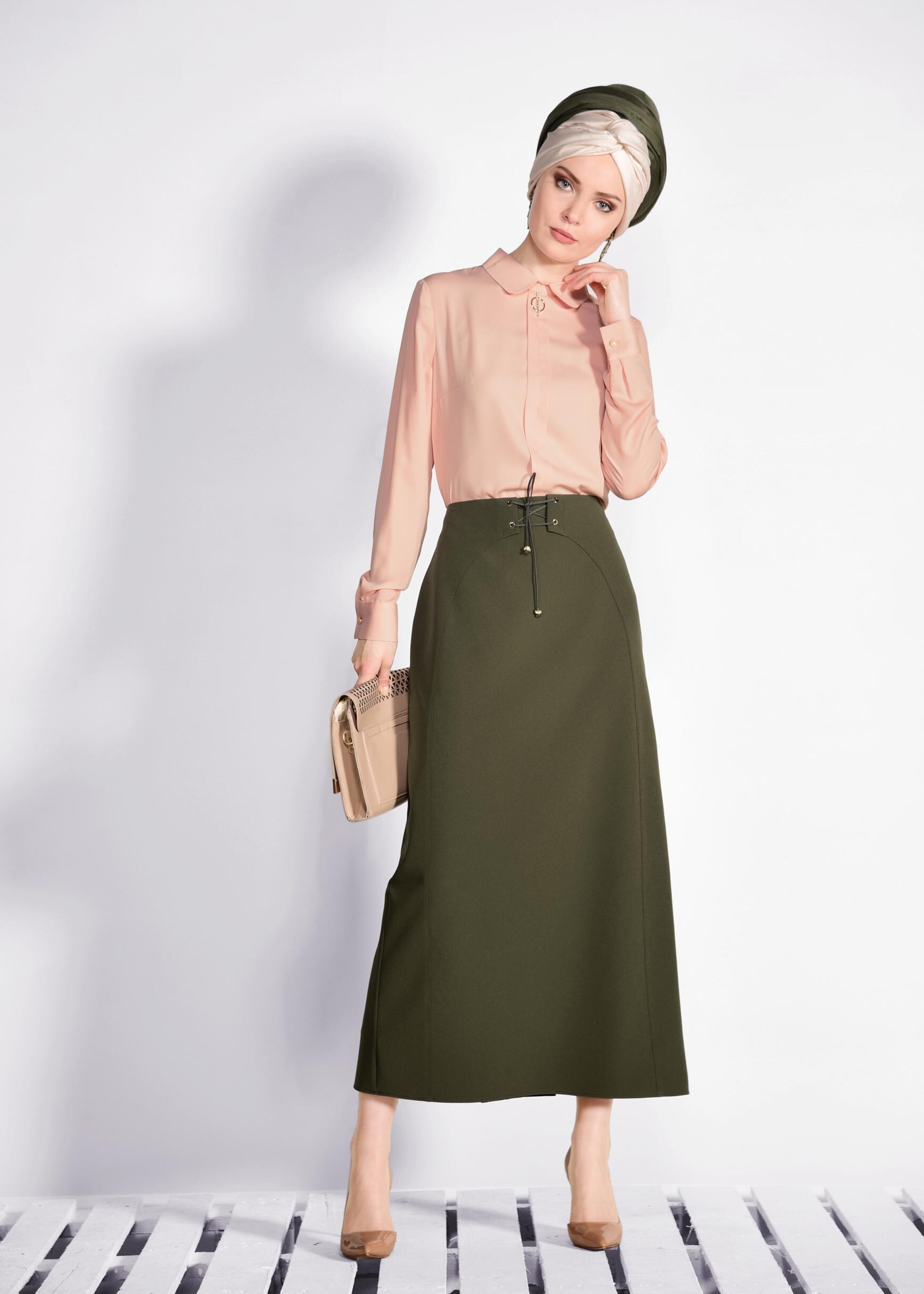 Tesettür giyim HAKİ BAĞCIK DETAYLI GİZLİ YIRTMAÇLI ETEK 6188