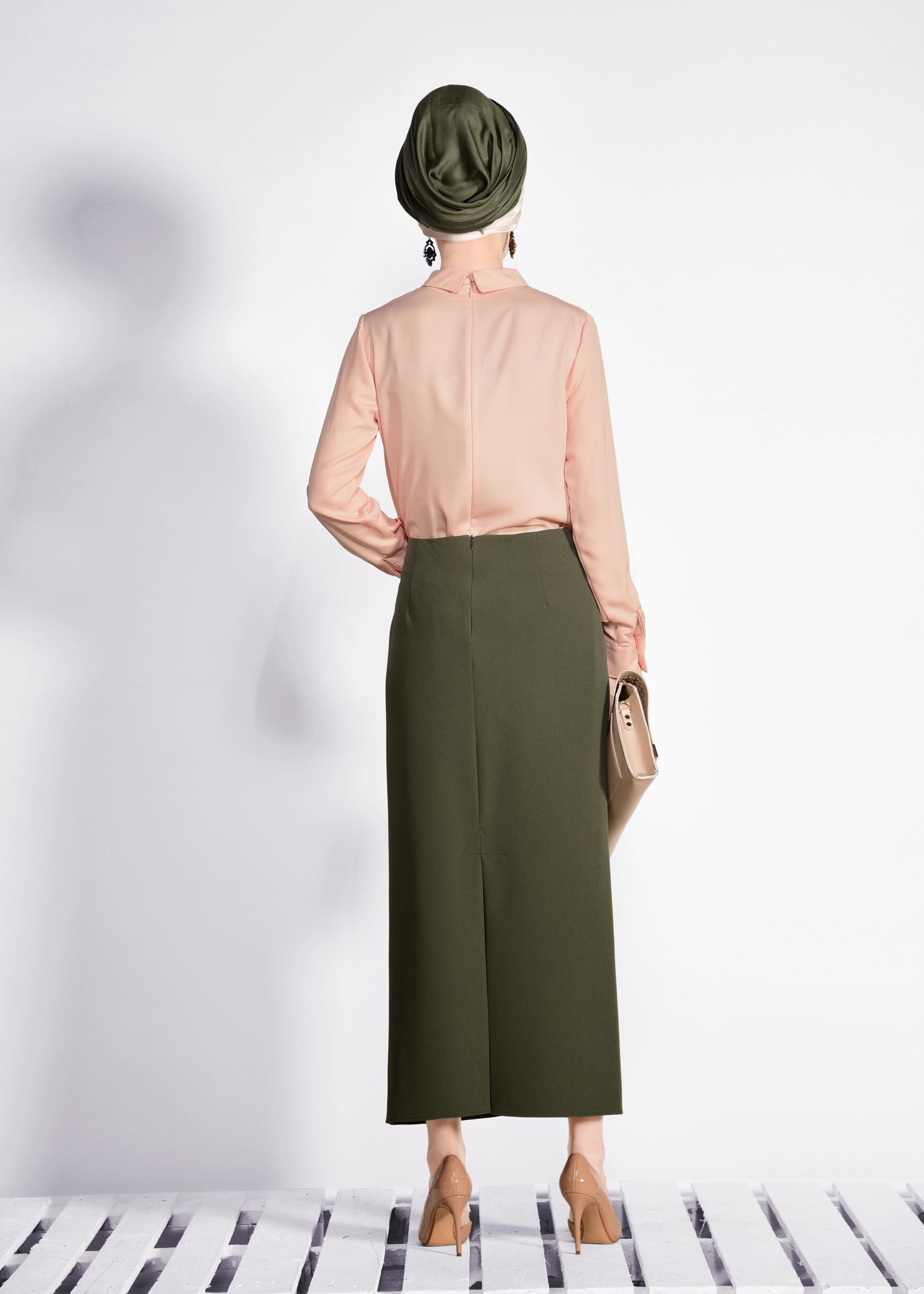 Tesettür giyim HAKİ BAĞCIK DETAYLI GİZLİ YIRTMAÇLI ETEK 6188