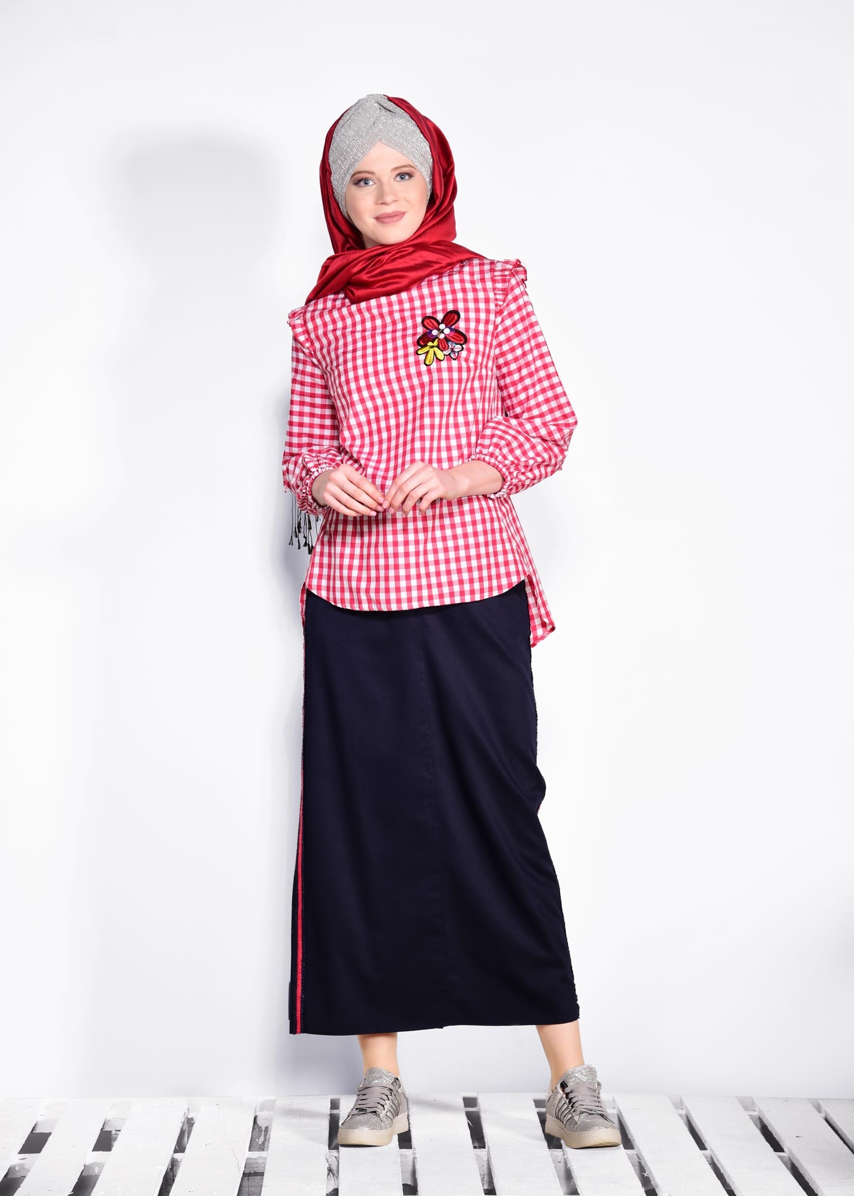 Tesettür giyim LACİVERT YANLARI SİM ŞERİTLİ ETEK 6199