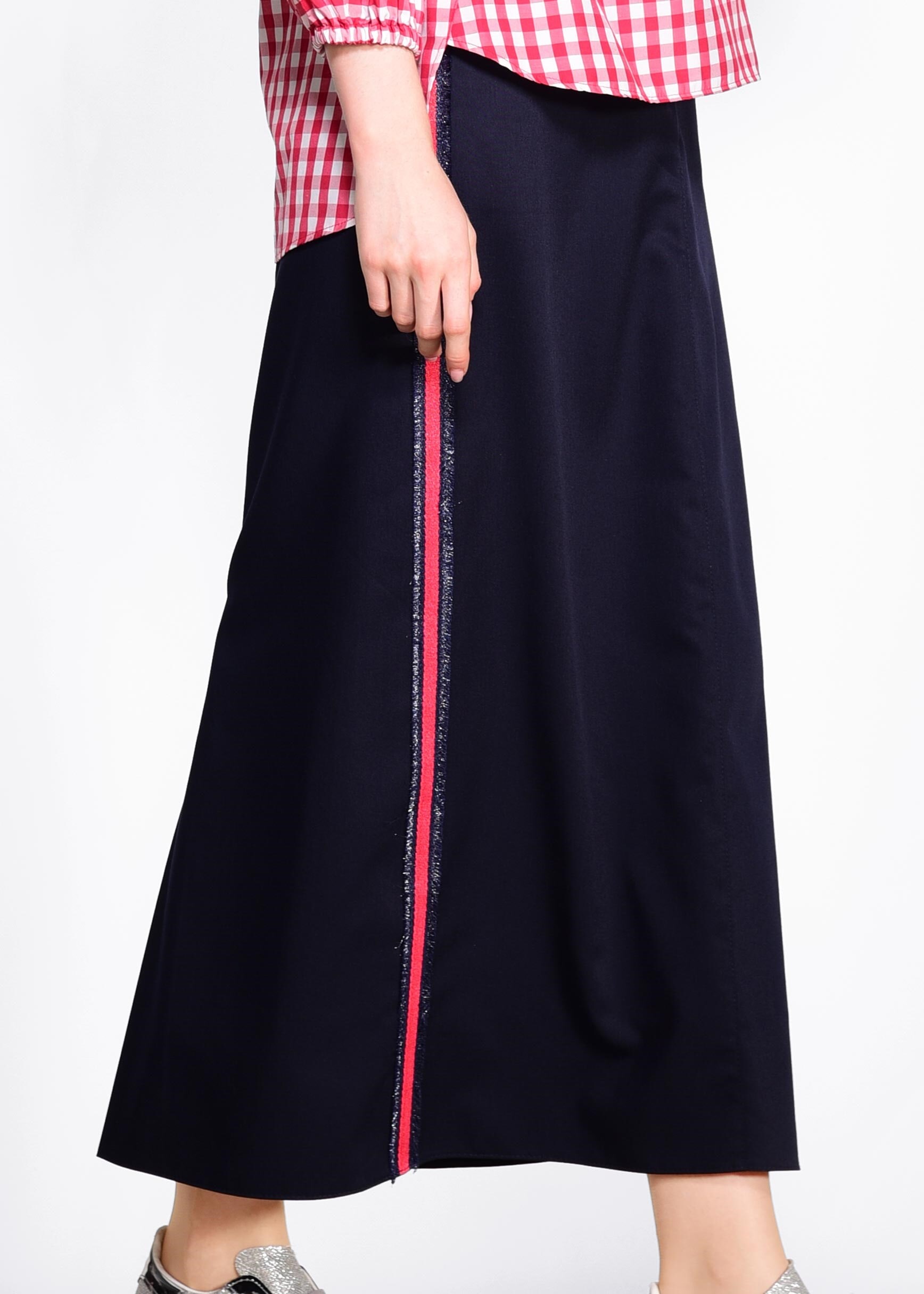 Tesettür giyim LACİVERT YANLARI SİM ŞERİTLİ ETEK 6199