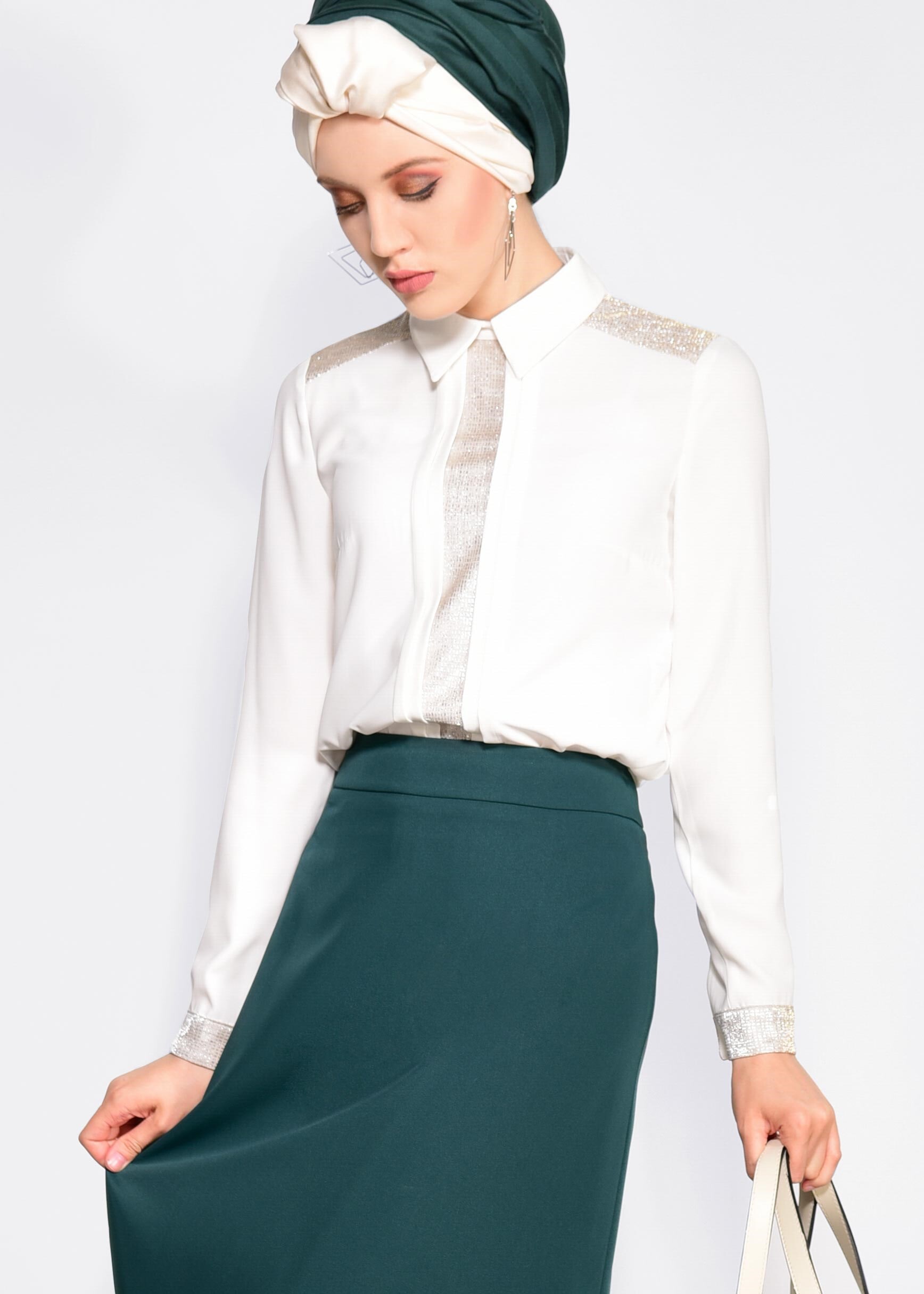 Tesettür giyim YEŞİL ETEK UCU DANTELLİ ETEK 6201