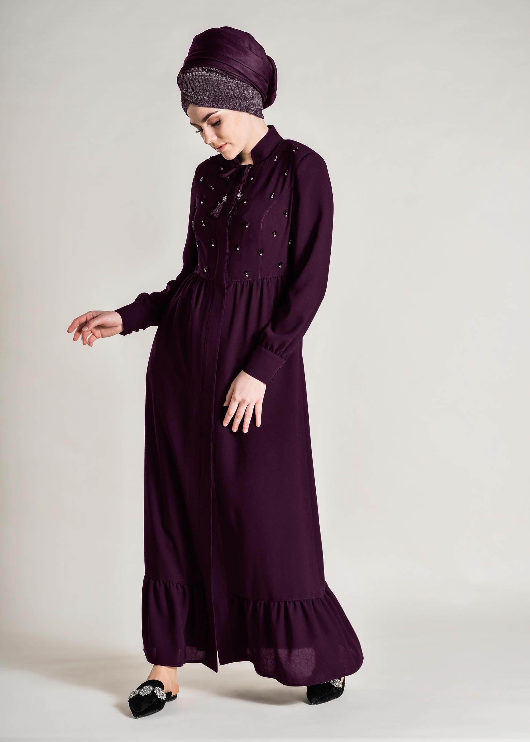 Tesettür giyim MÜRDÜM TAŞLI FERACE 8262 