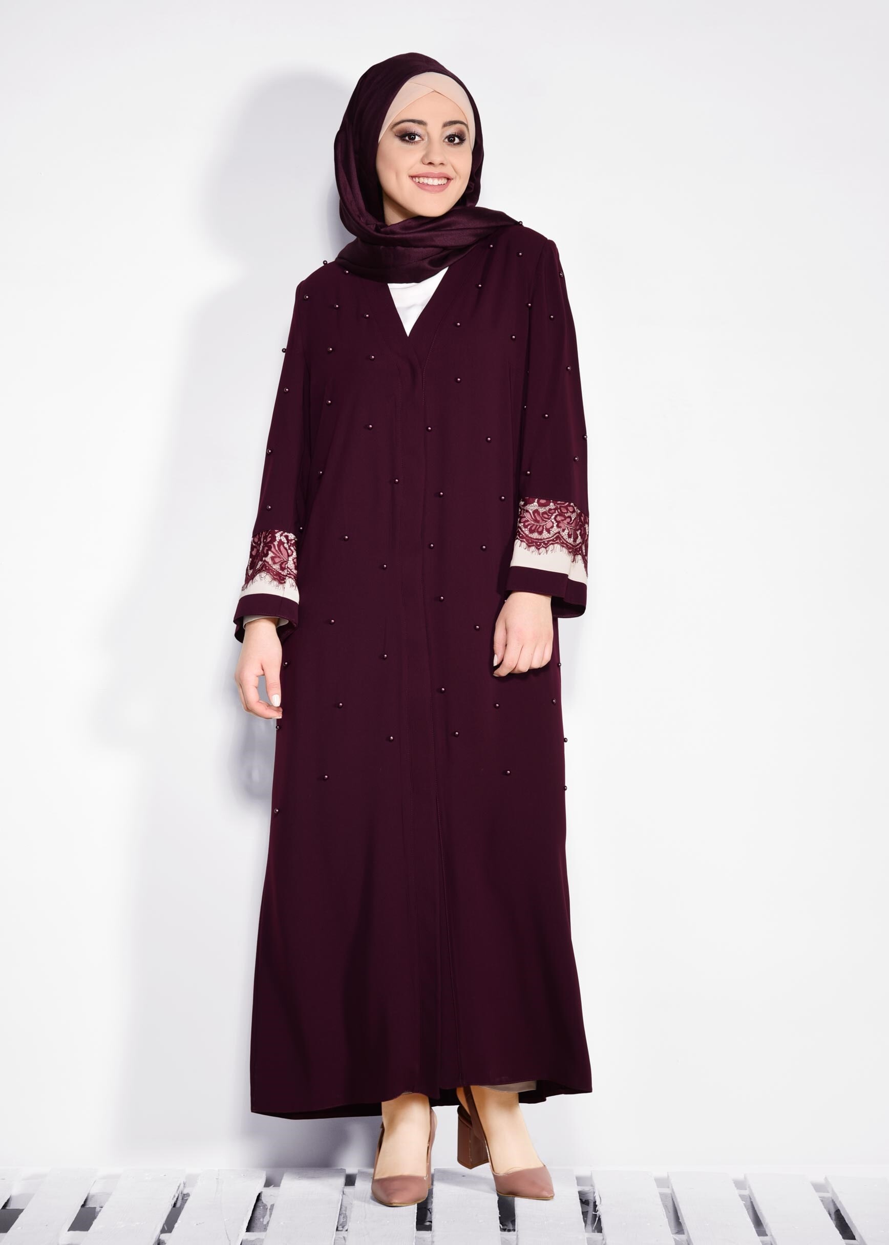 Tesettür giyim BORDO İNCİ İŞLEMELİ FERACE 8265