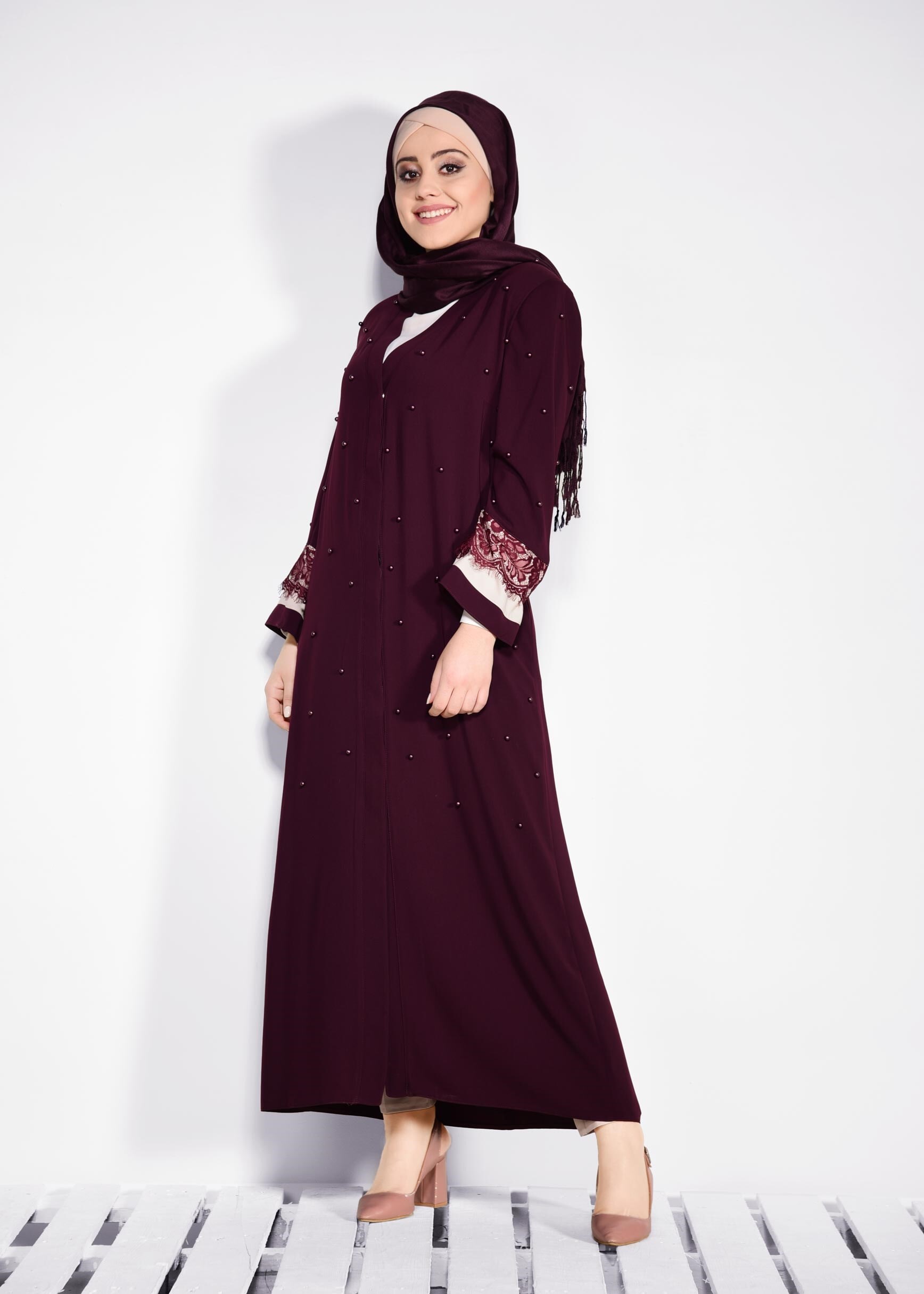Tesettür giyim BORDO İNCİ İŞLEMELİ FERACE 8265