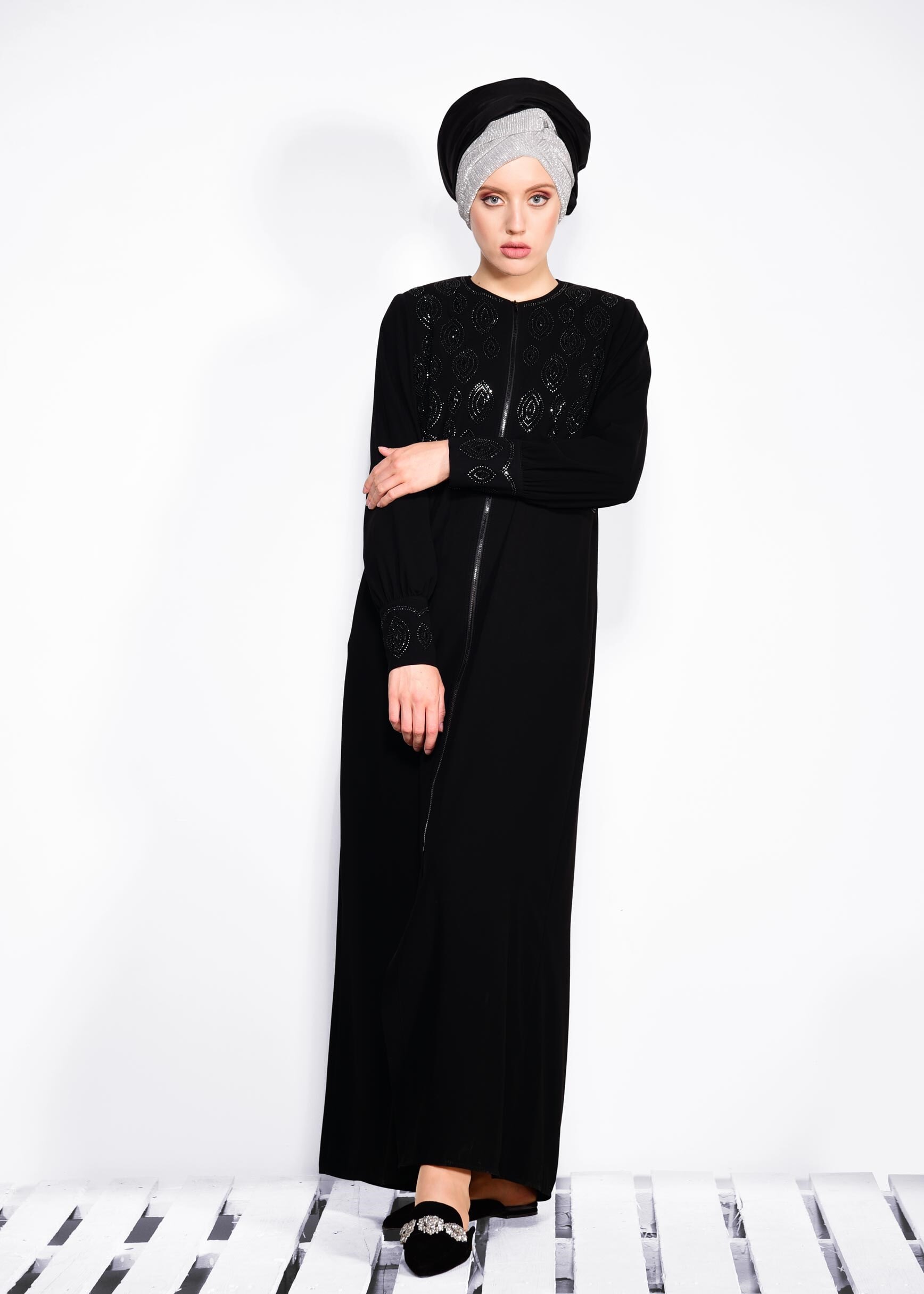 Tesettür giyim SİYAH TAŞ BASKILI FERACE 8275