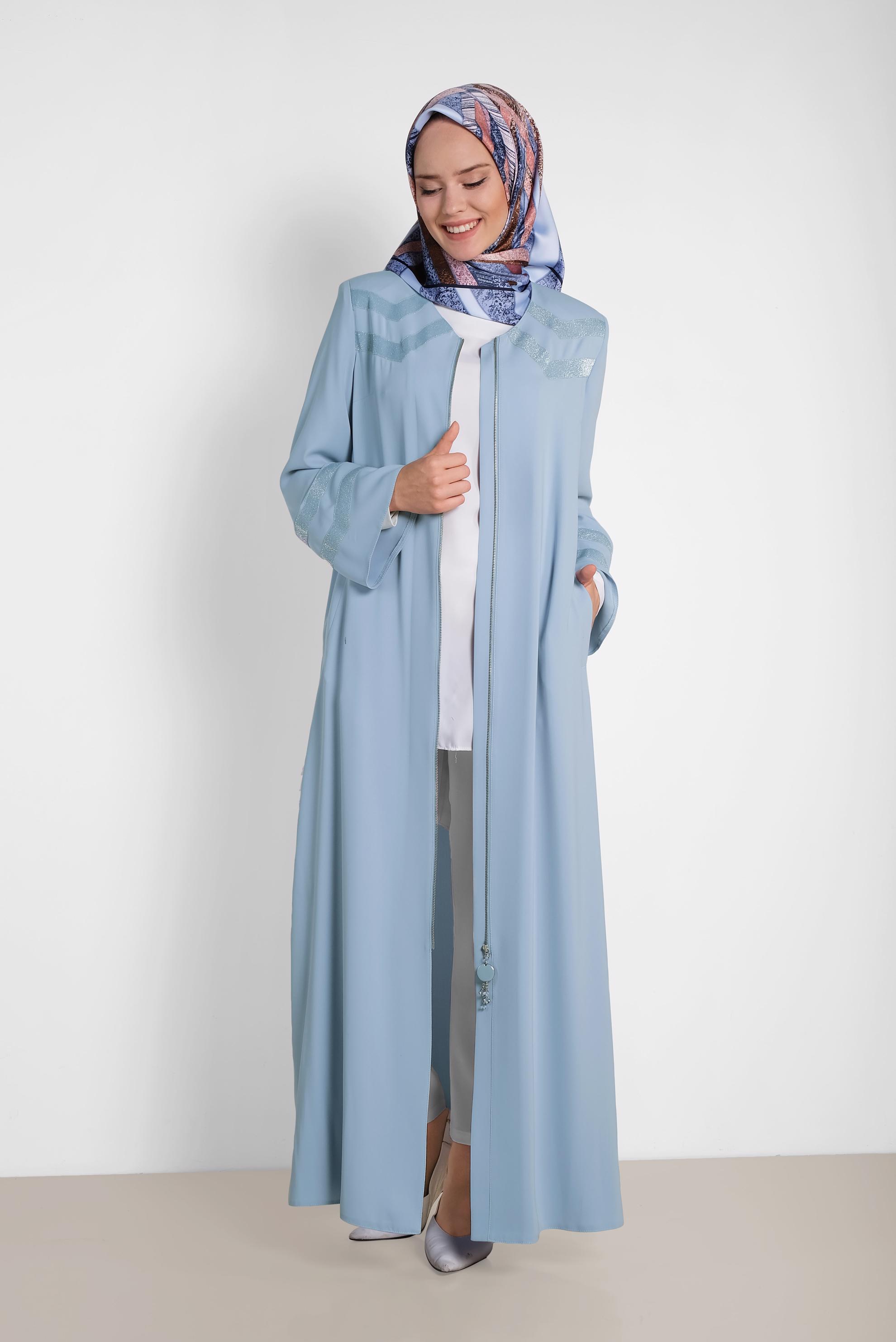 Tesettür giyim MAVİ SİMLİ FERMUARLI FERACE 8277 