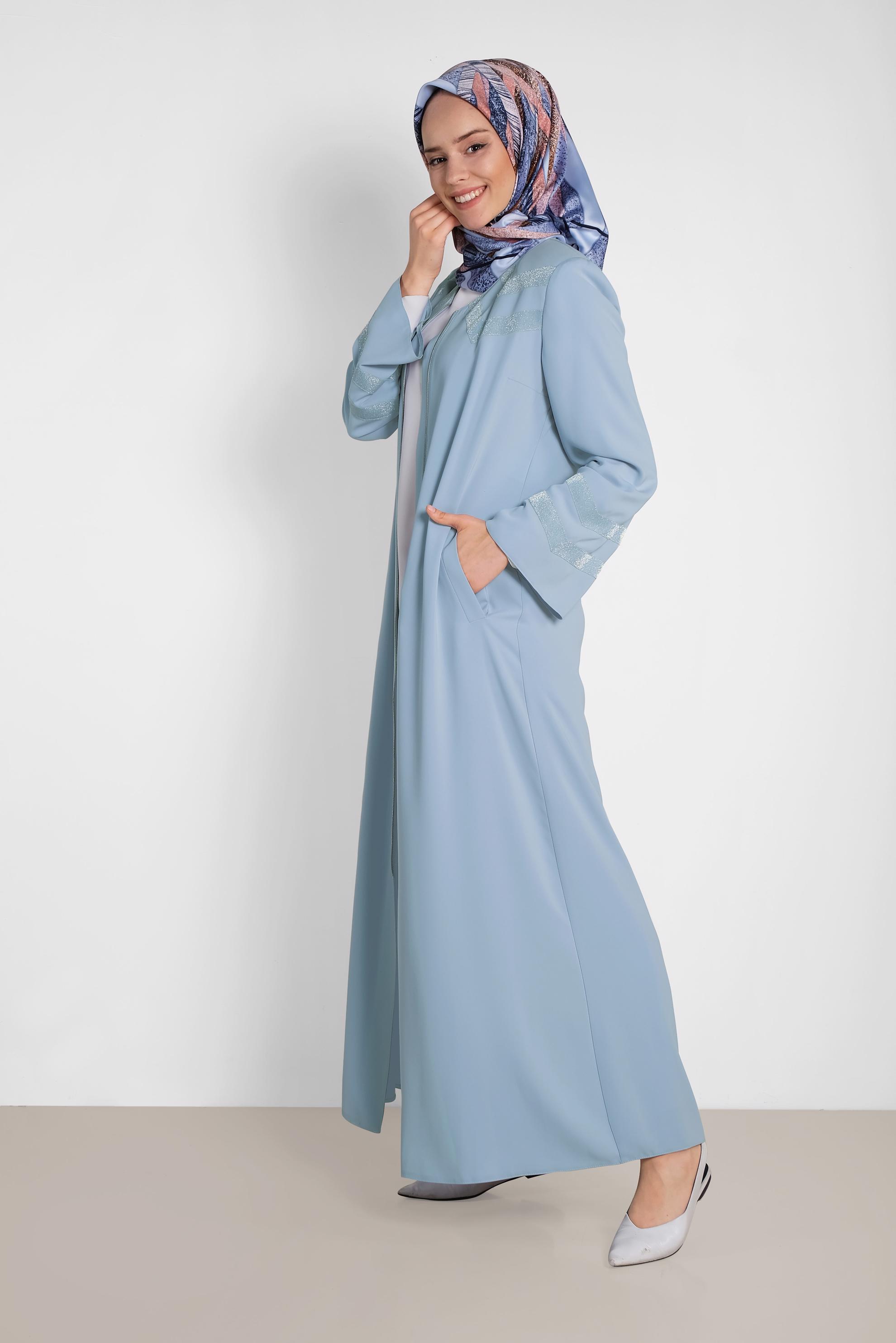 Tesettür giyim MAVİ SİMLİ FERMUARLI FERACE 8277 