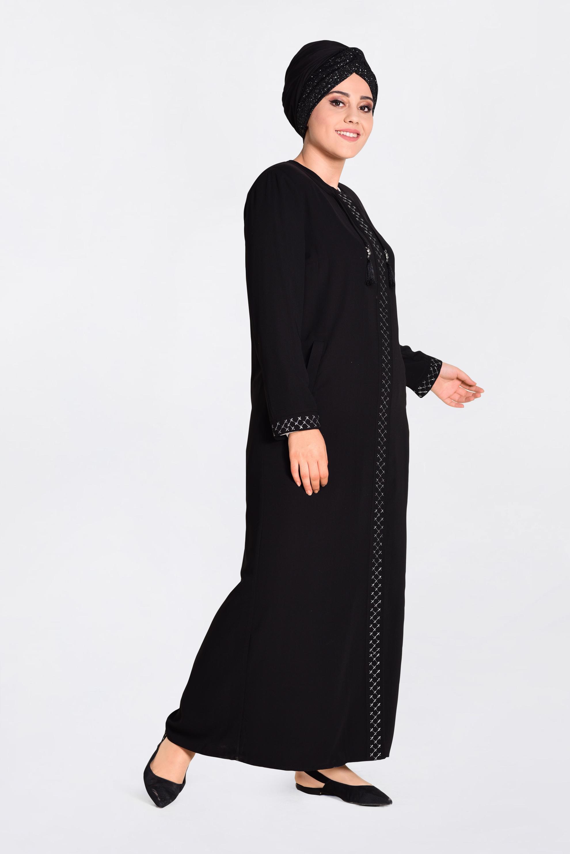 Tesettür giyim SİYAH DESENLİ FERACE 8296