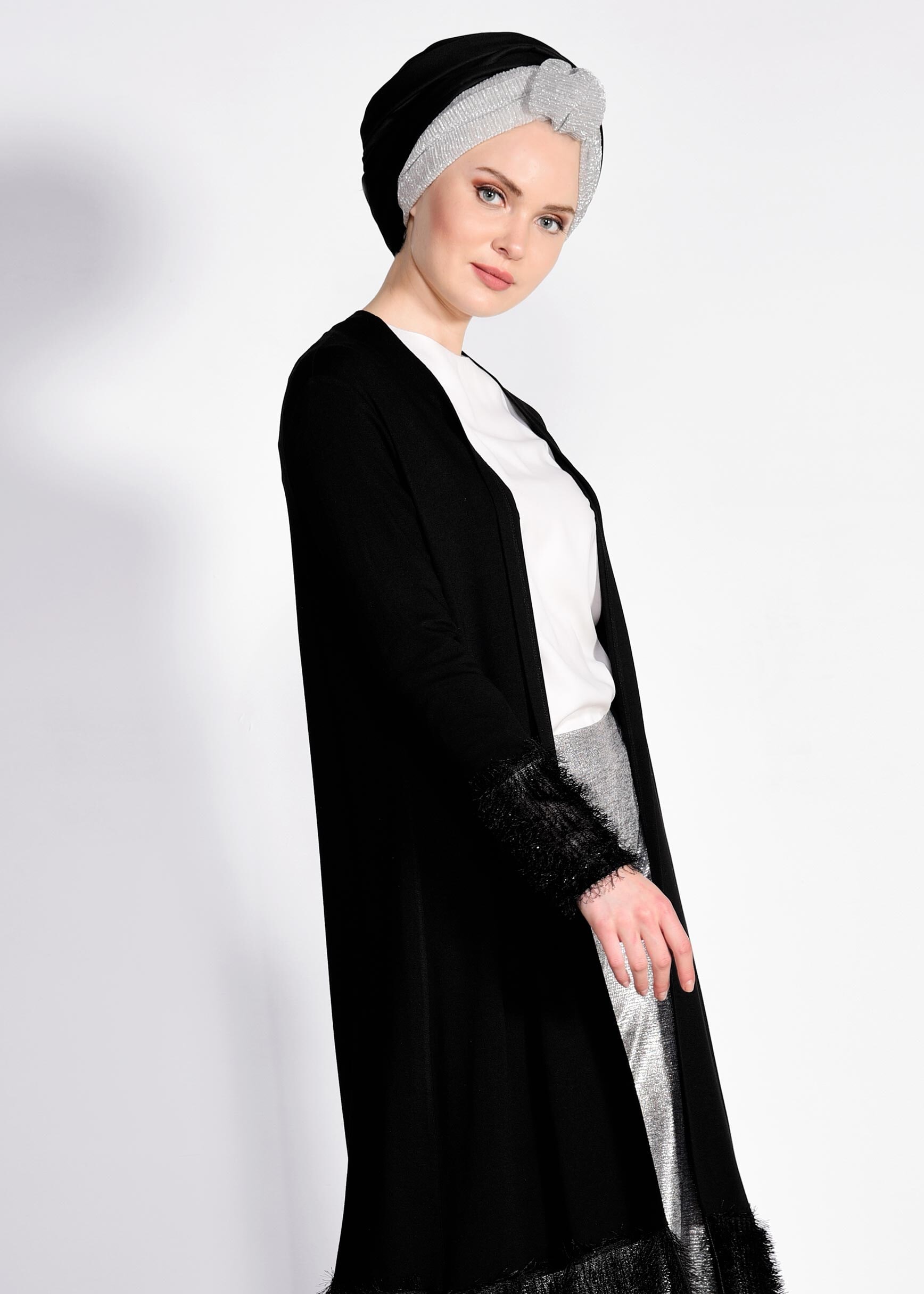 Tesettür giyim SİYAH ETEK UCU SAÇAKLI HIRKA 4123