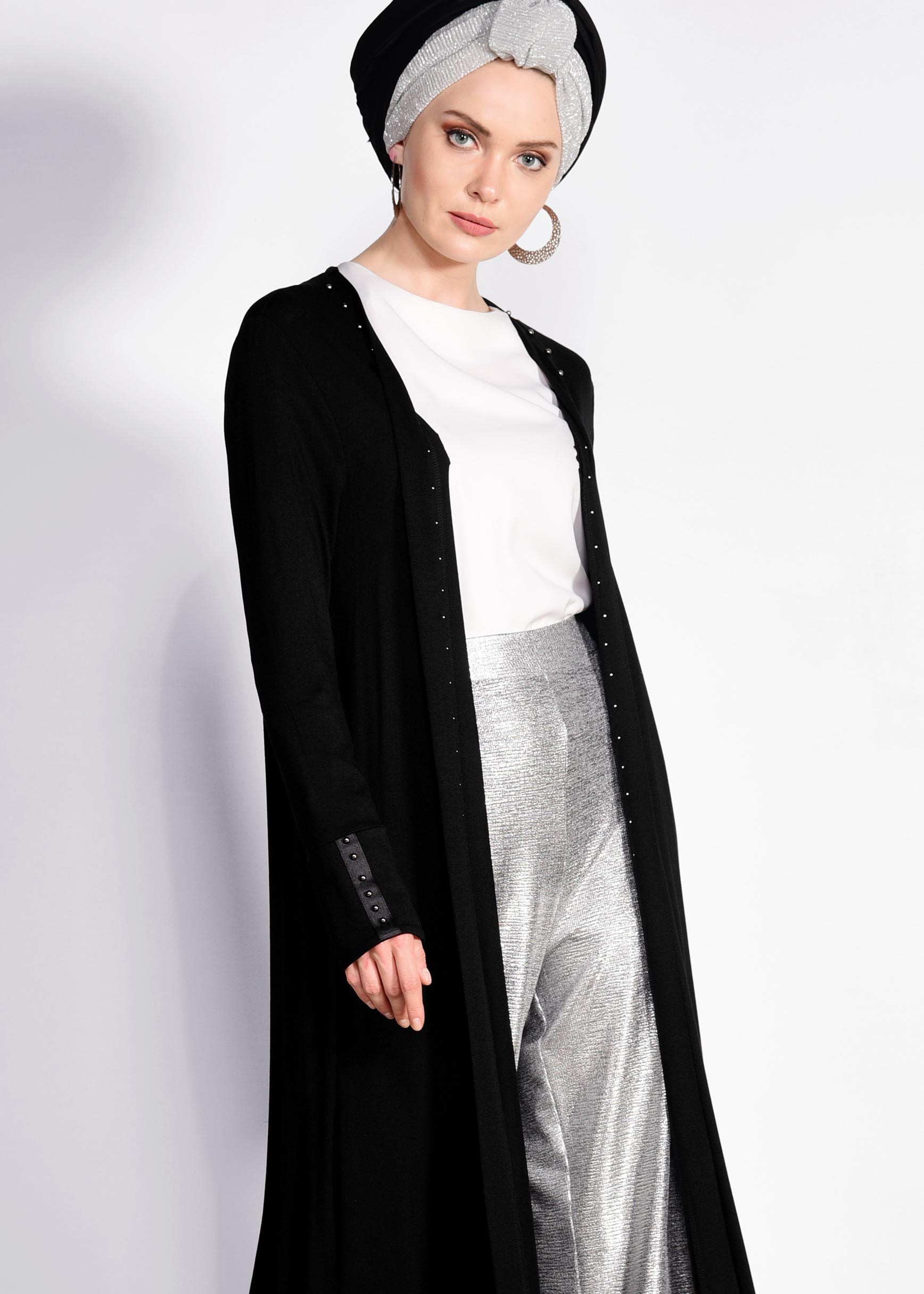 Tesettür giyim SİYAH İNCİ İŞLEMELİ HIRKA 4194