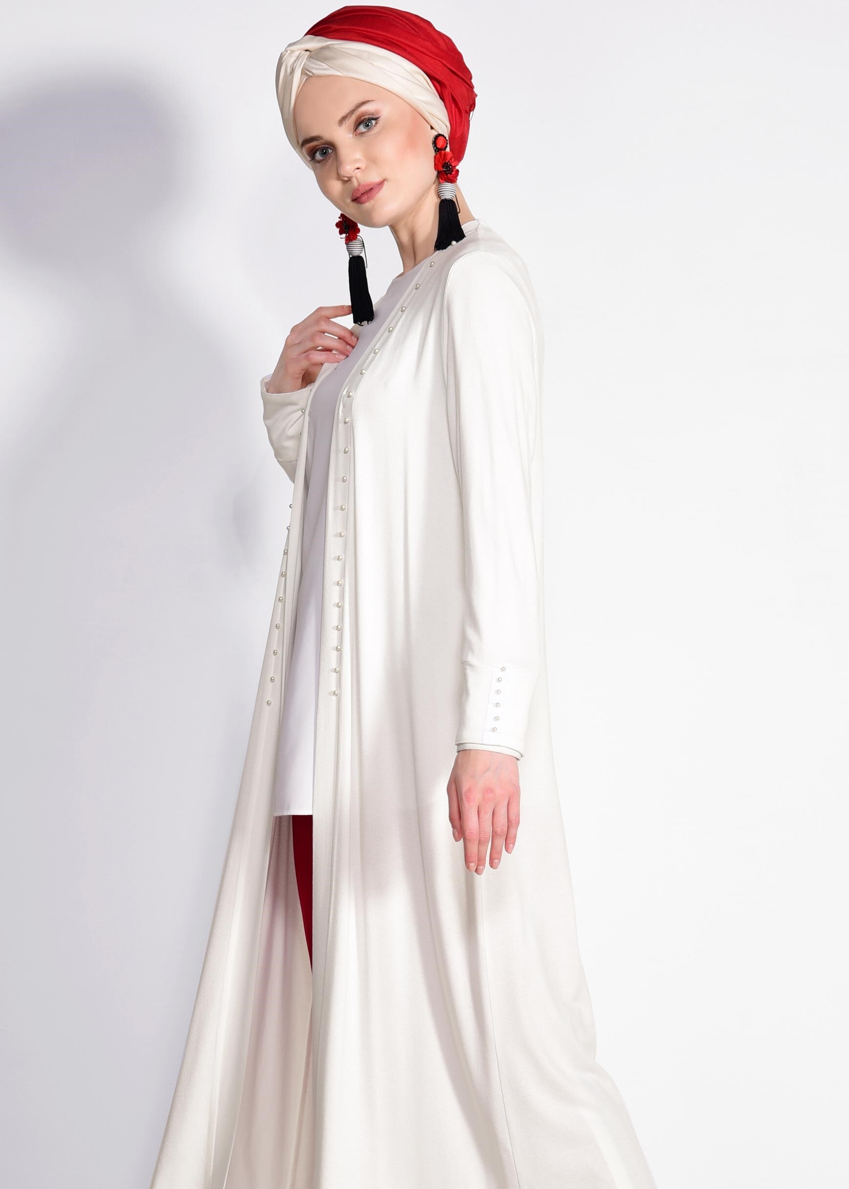 Tesettür giyim BEYAZ İNCİ İŞLEMELİ HIRKA 4194