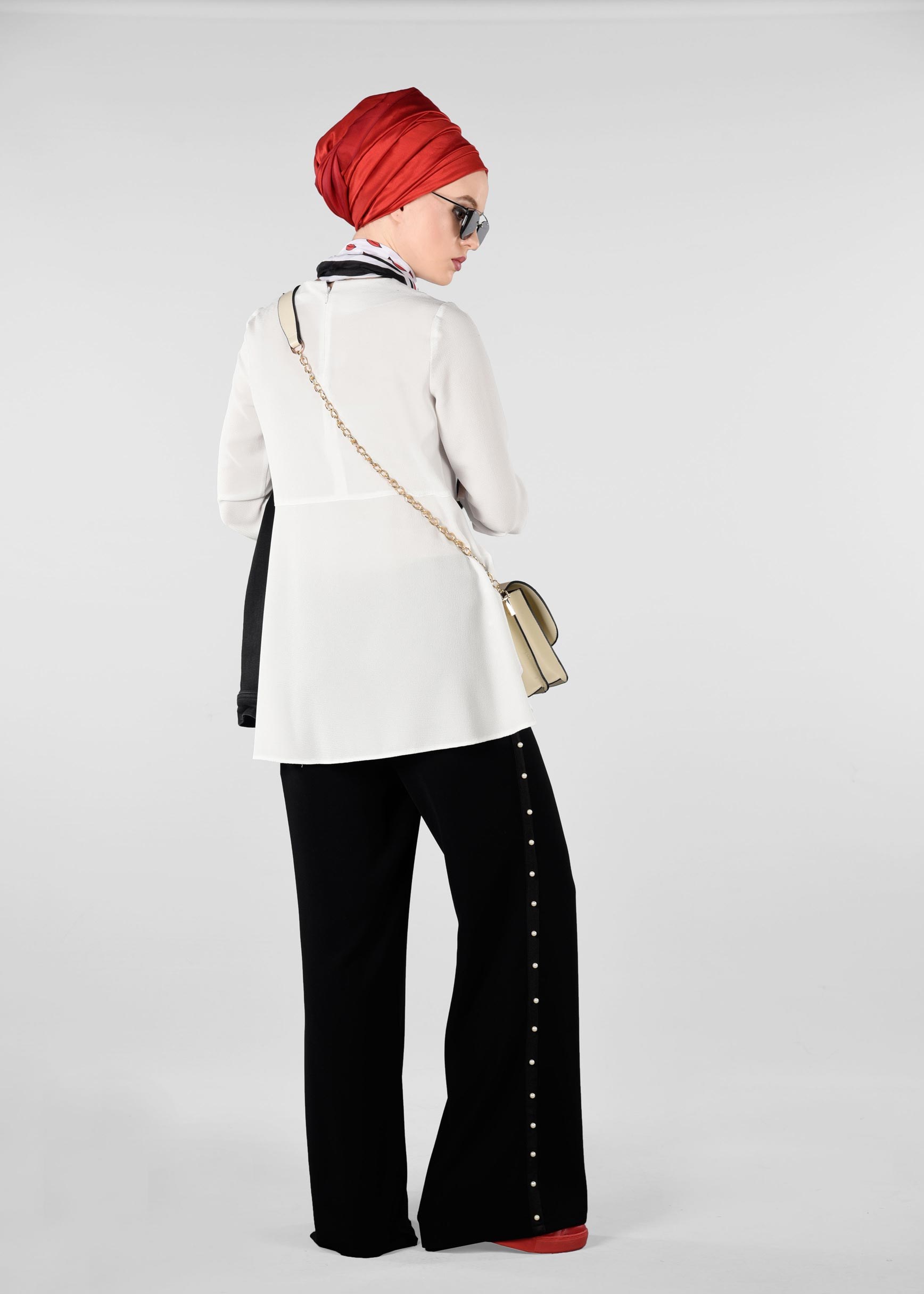 Tesettür giyim SİYAH ŞERİTLİ İNCİ DETAYLI SALAŞ PANTOLON 7293