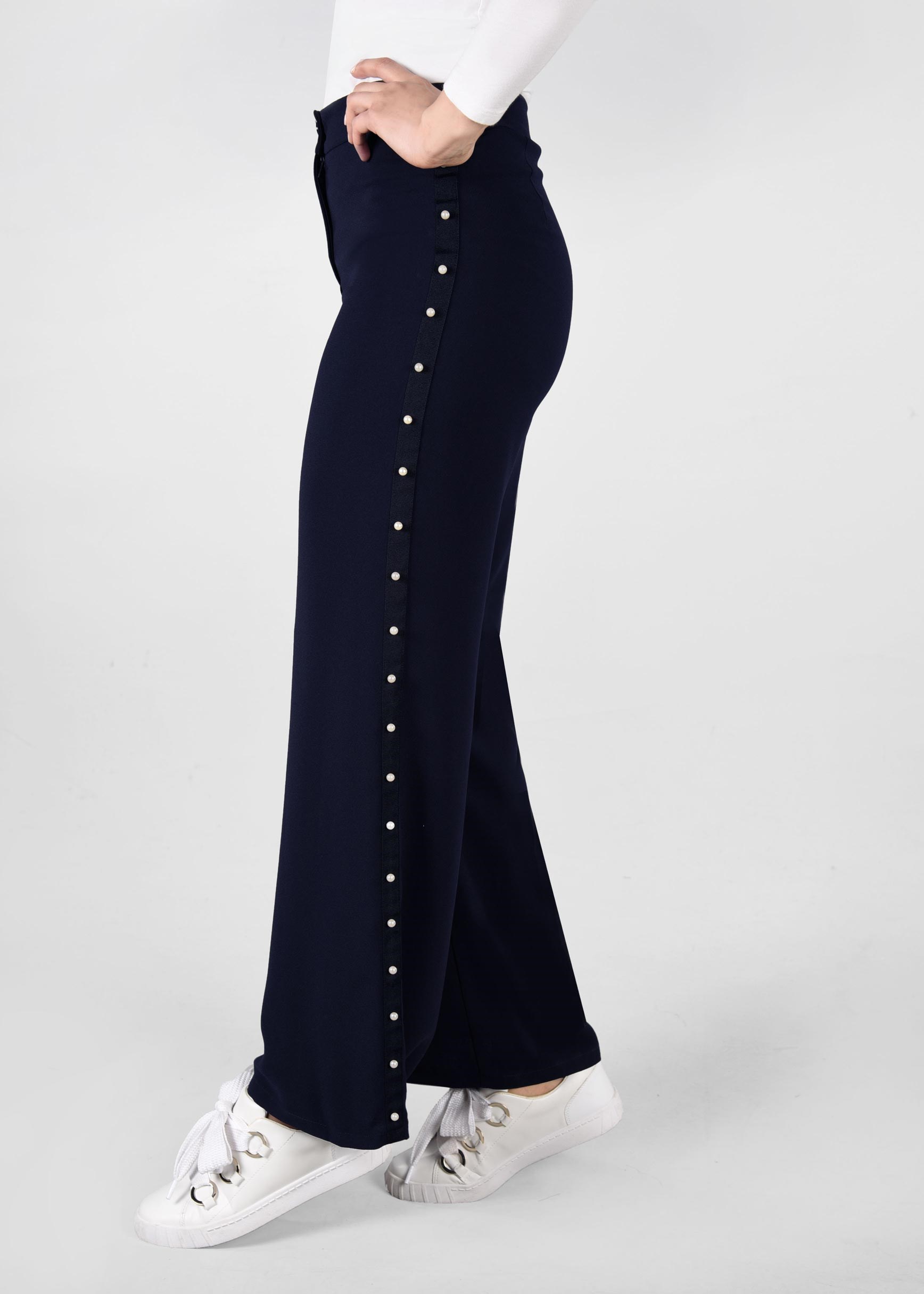 Tesettür giyim LACİVERT ŞERİTLİ İNCİ DETAYLI SALAŞ PANTOLON 7293