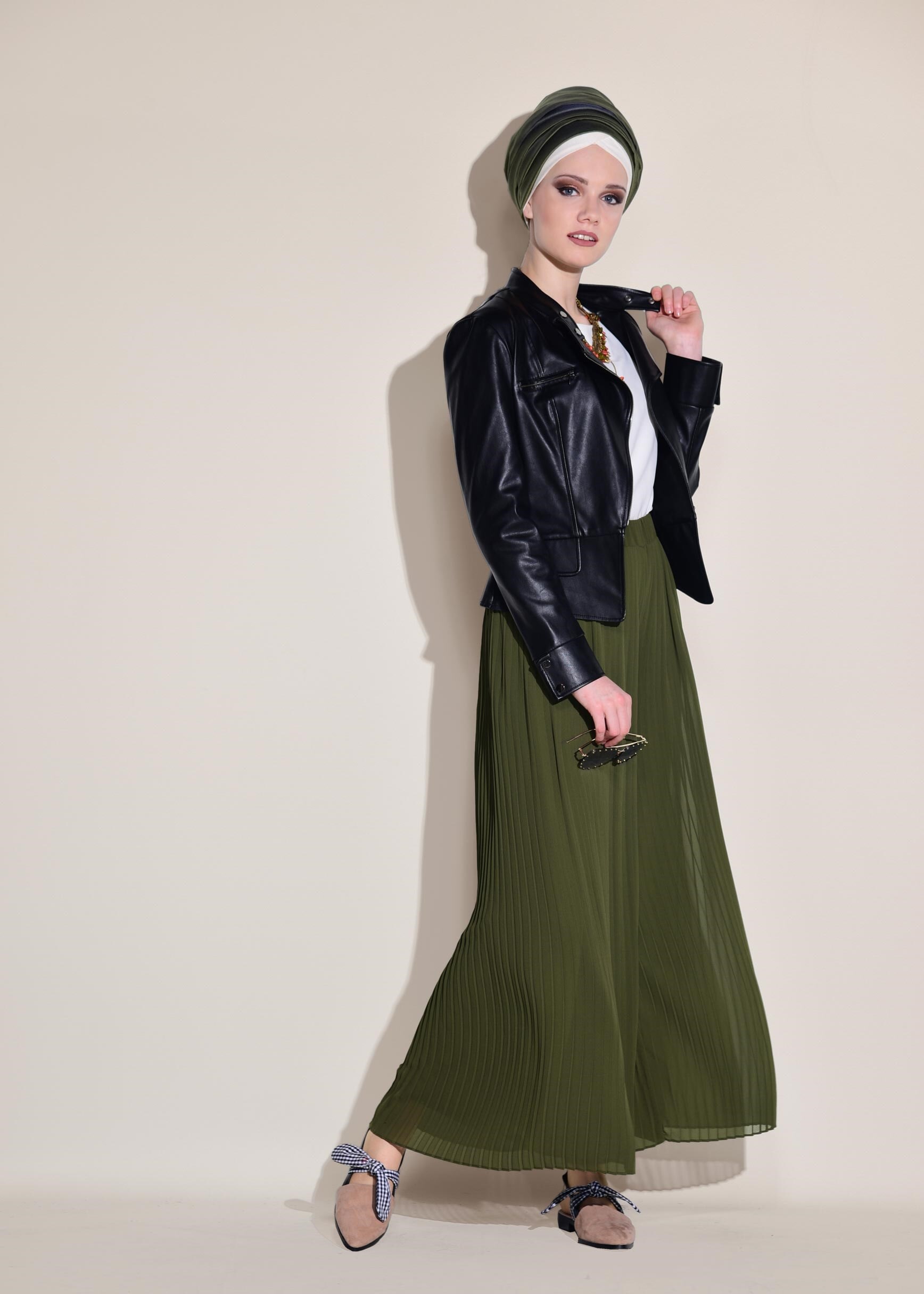 Tesettür giyim HAKİ BELİ LASTİKLİ SALAŞ PANTOLON 7313