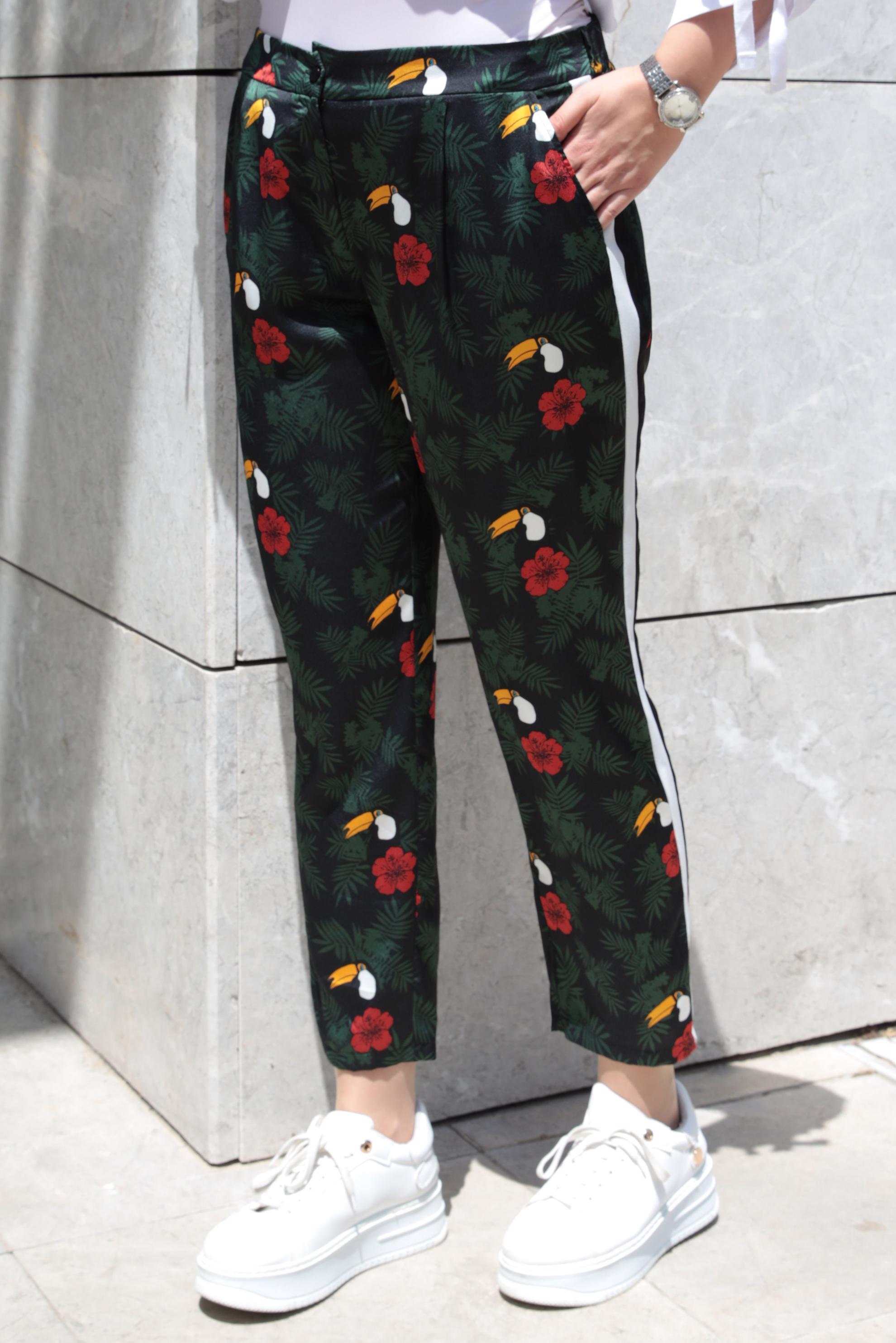 Tesettür giyim SİYAH ÇİÇEK DESENLİ ŞERİTLİ PANTOLON 7314