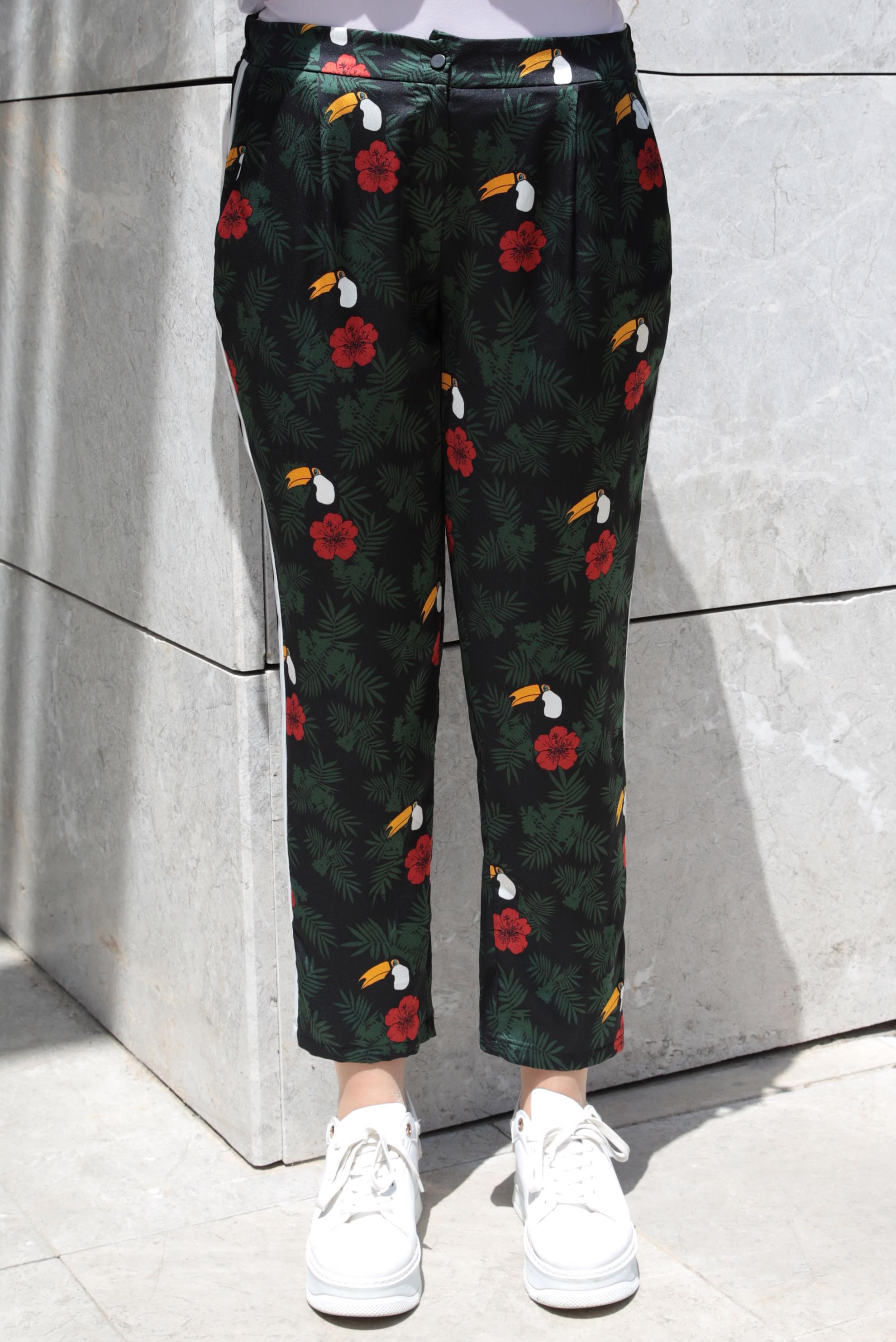 Tesettür giyim SİYAH ÇİÇEK DESENLİ ŞERİTLİ PANTOLON 7314