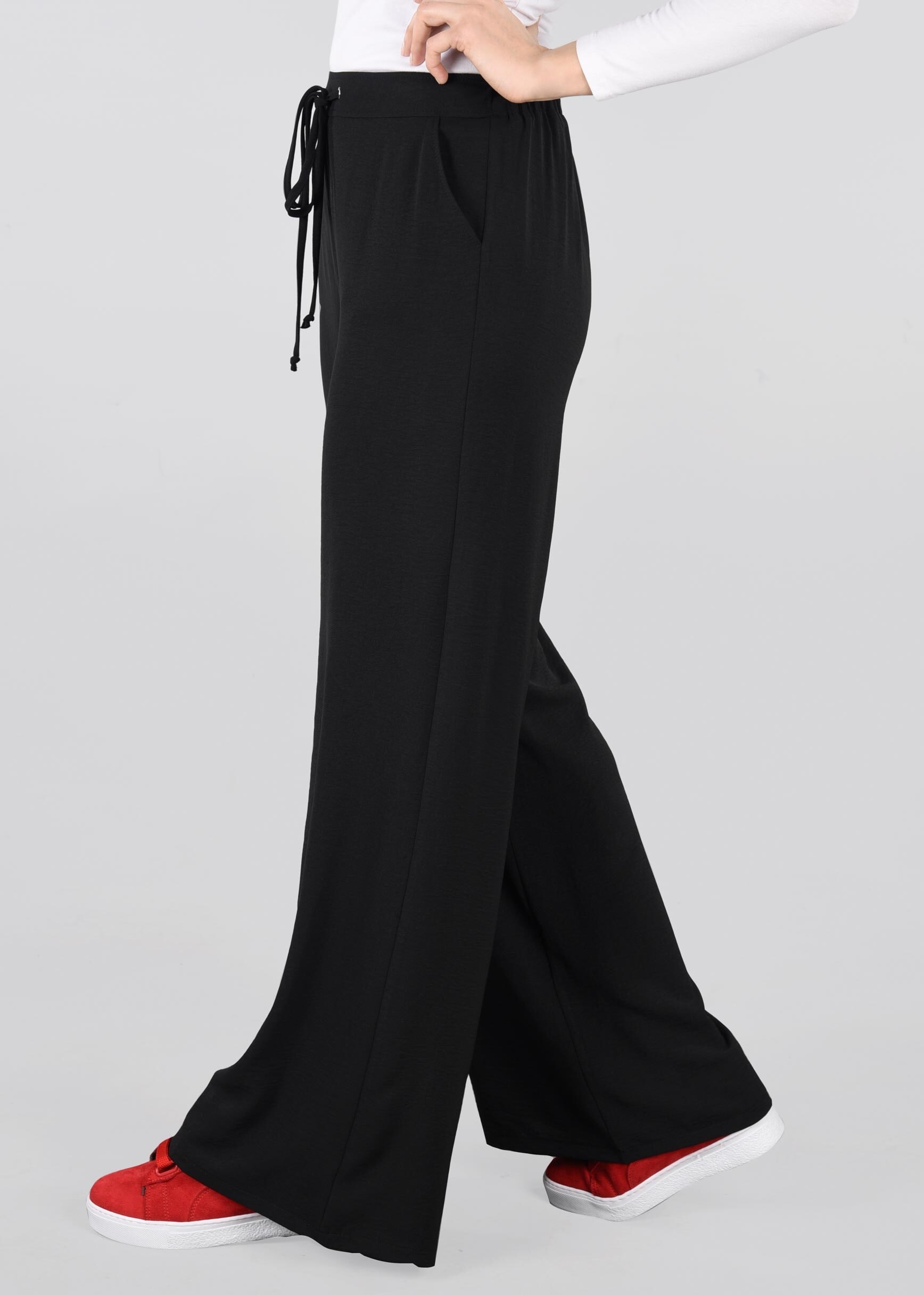 Tesettür giyim SİYAH BELİ BAĞCIKLI SALAŞ PANTOLON 7316