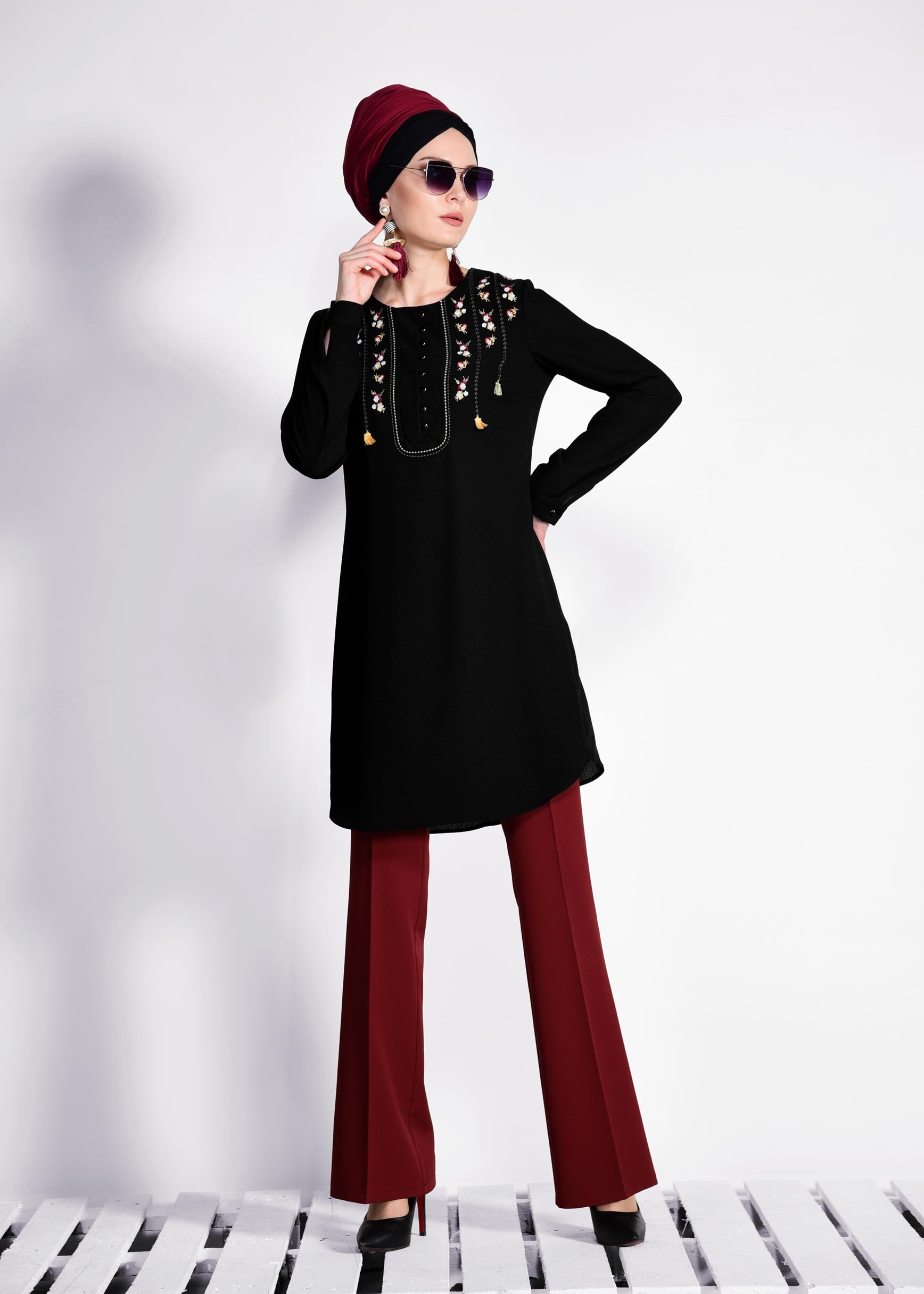 Tesettür giyim BORDO BOL PAÇA KUMAŞ PANTOLON 7319