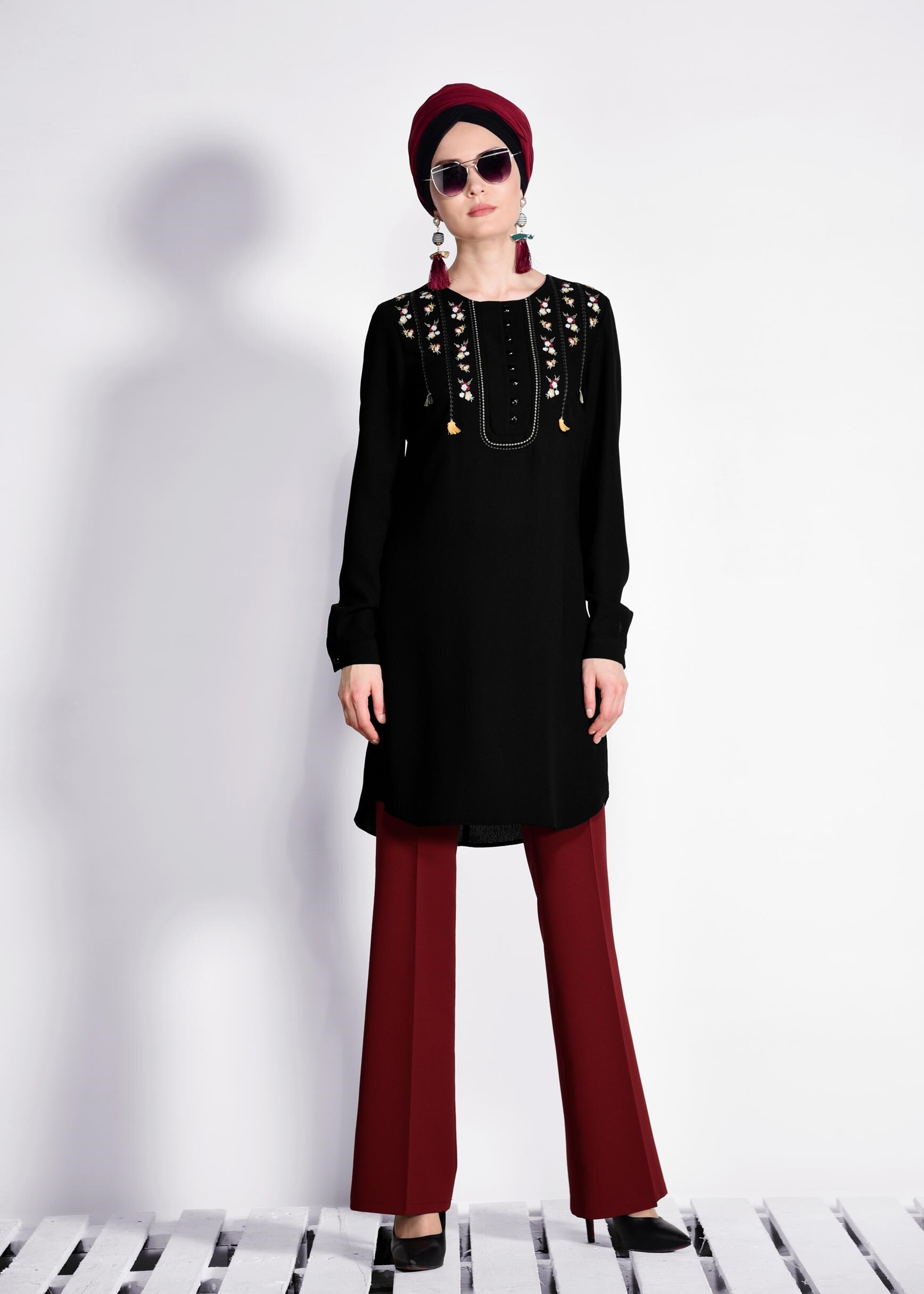 Tesettür giyim BORDO BOL PAÇA KUMAŞ PANTOLON 7319