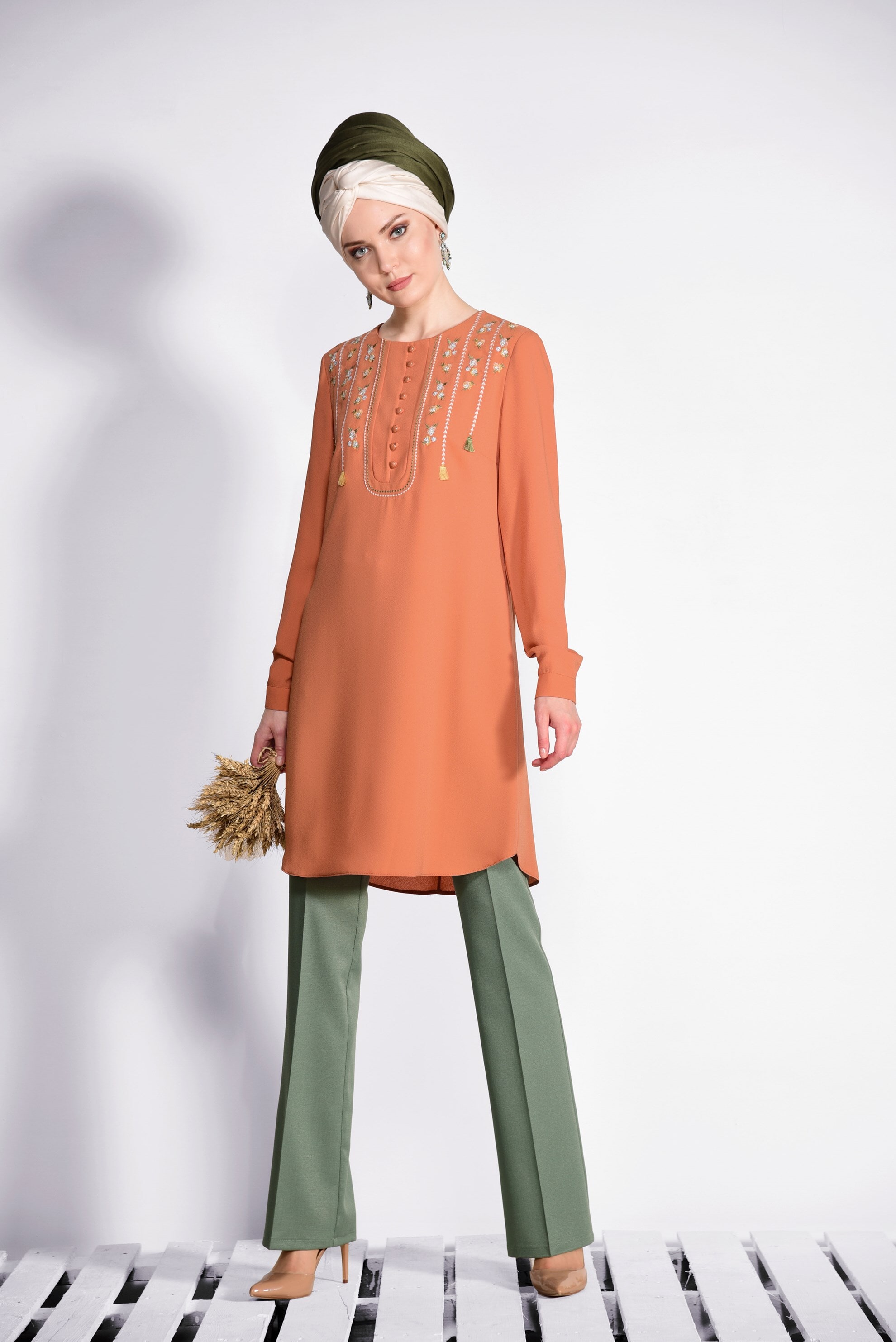 Tesettür giyim YEŞİL KLASİK KESİM BOL PAÇA PANTOLON 7320