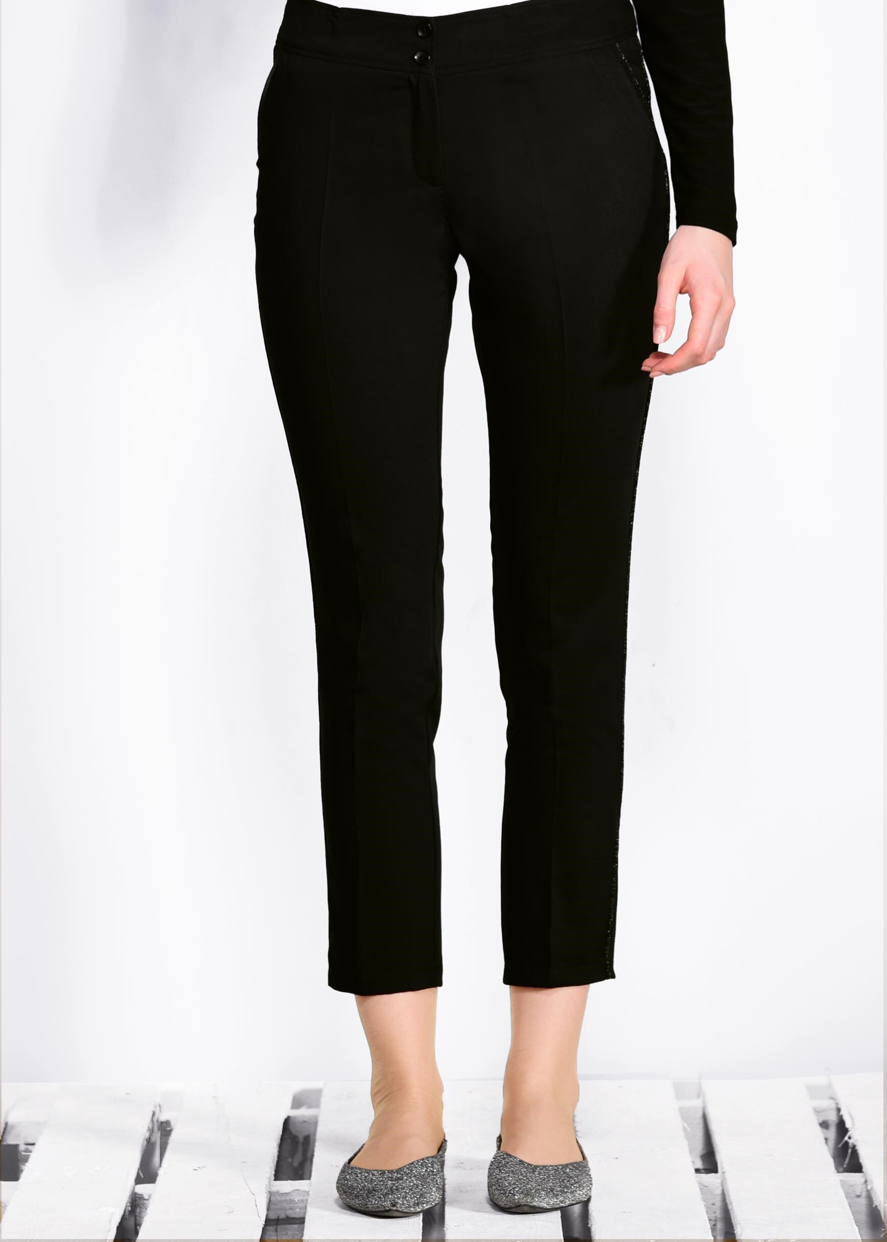 Tesettür giyim SİYAH ŞERİT DETAYLI PANTOLON 7339