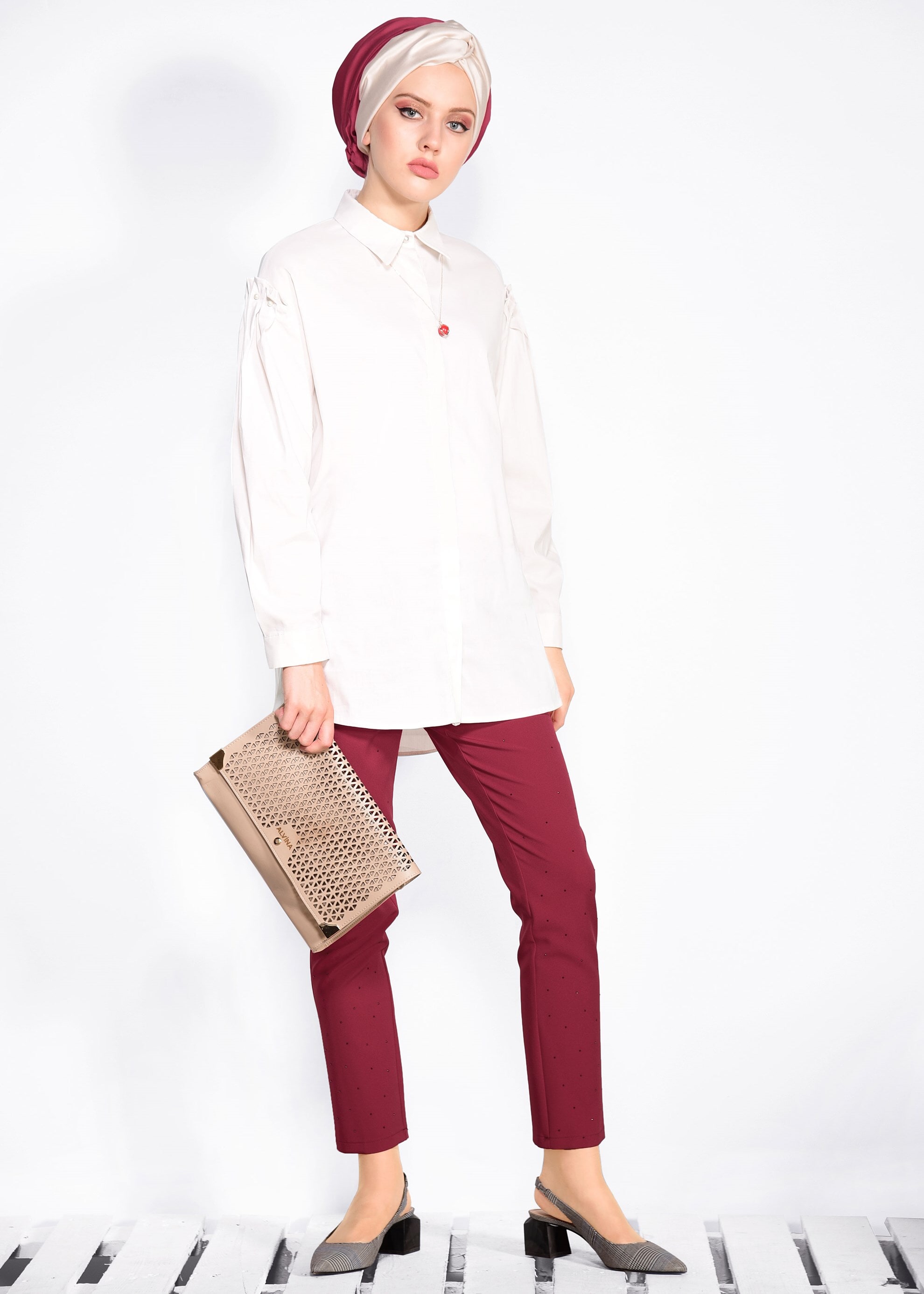 Tesettür giyim KIRMIZI DÜZ KESİM KLASİK PANTOLON 7341