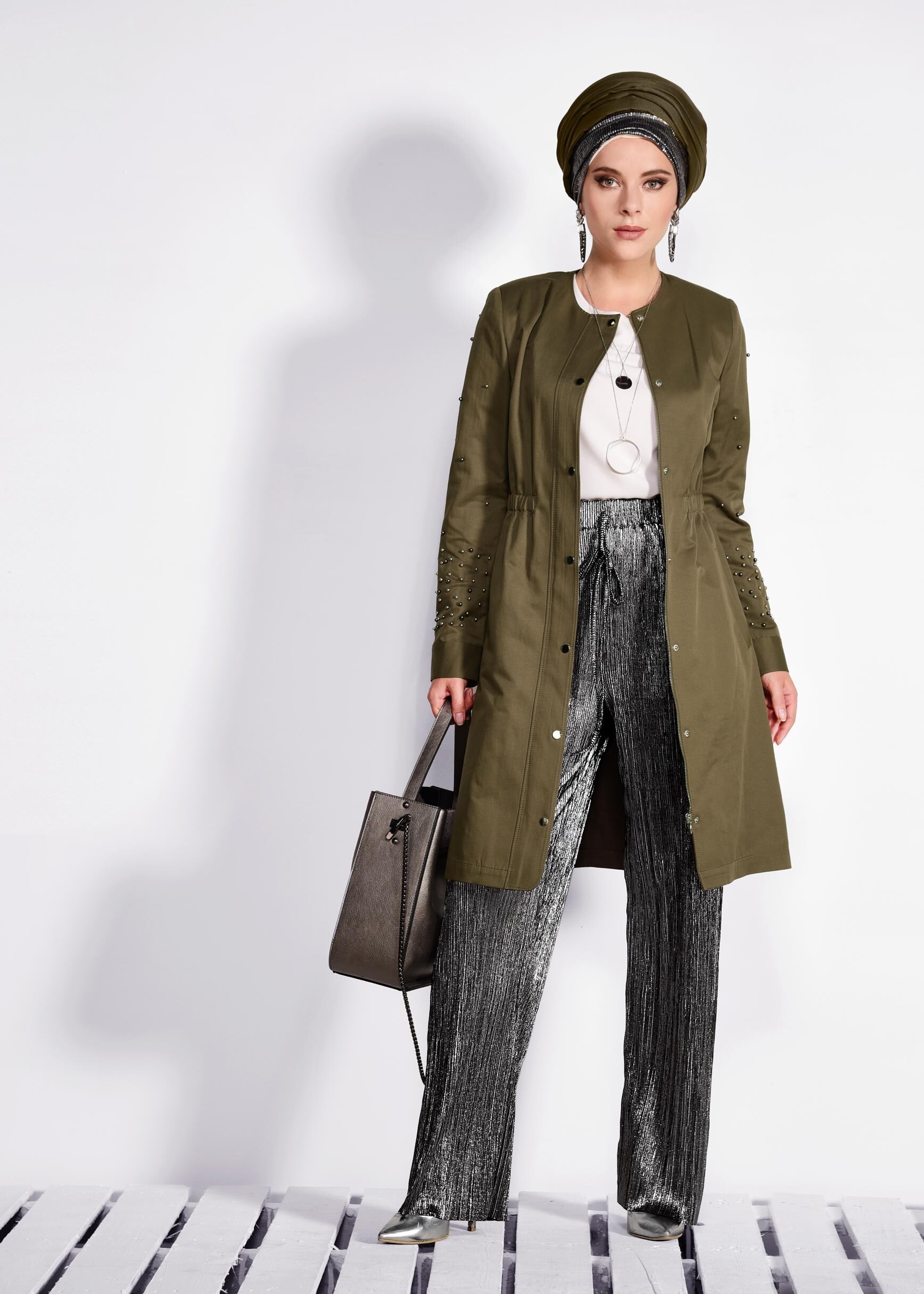 Tesettür giyim GÜMÜŞ PİLİSELİ IŞILTILI PANTOLON 7345