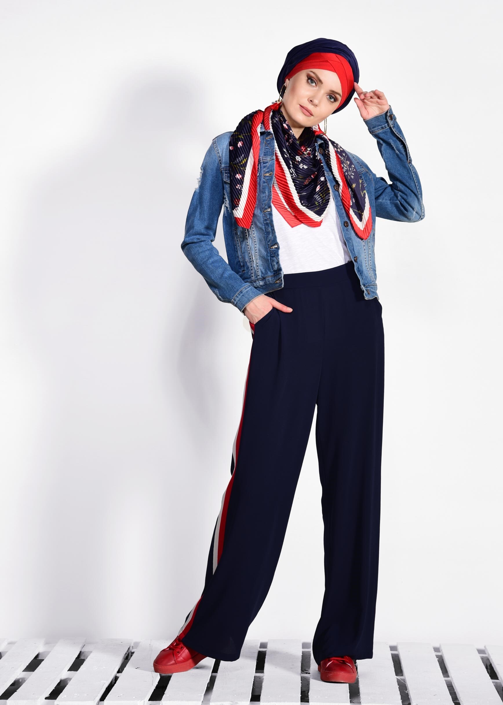 Tesettür giyim LACİVERT ŞERİT DETAYLI PANTOLON 7361