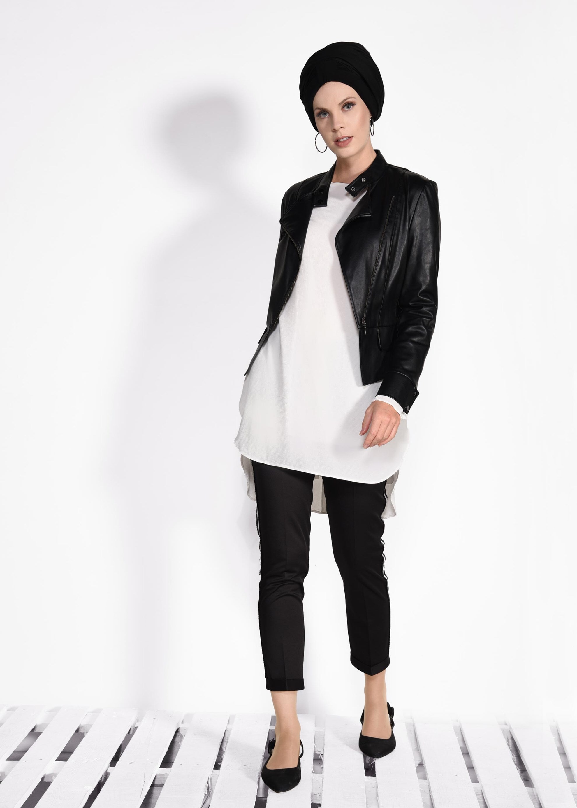 Tesettür giyim SİYAH ŞERİT DETAYLI PANTOLON 7369