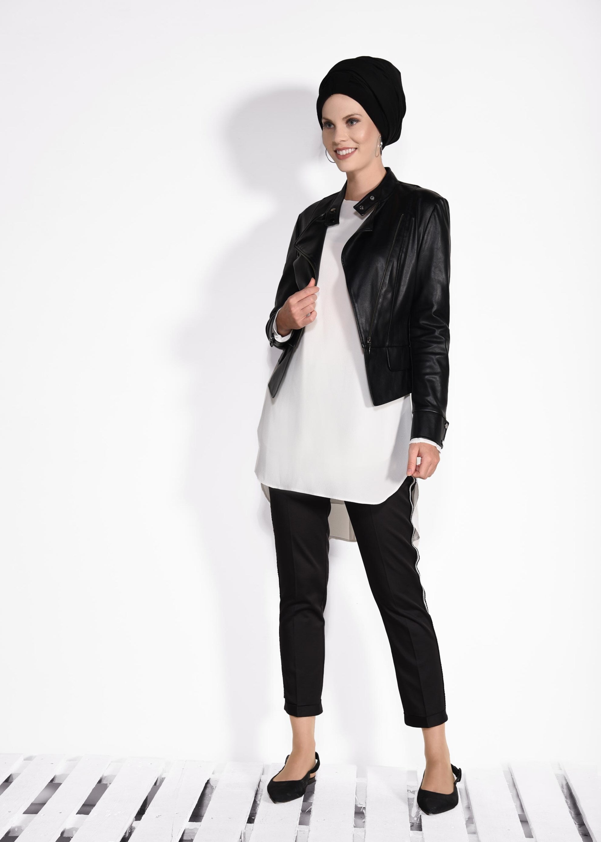 Tesettür giyim SİYAH ŞERİT DETAYLI PANTOLON 7369