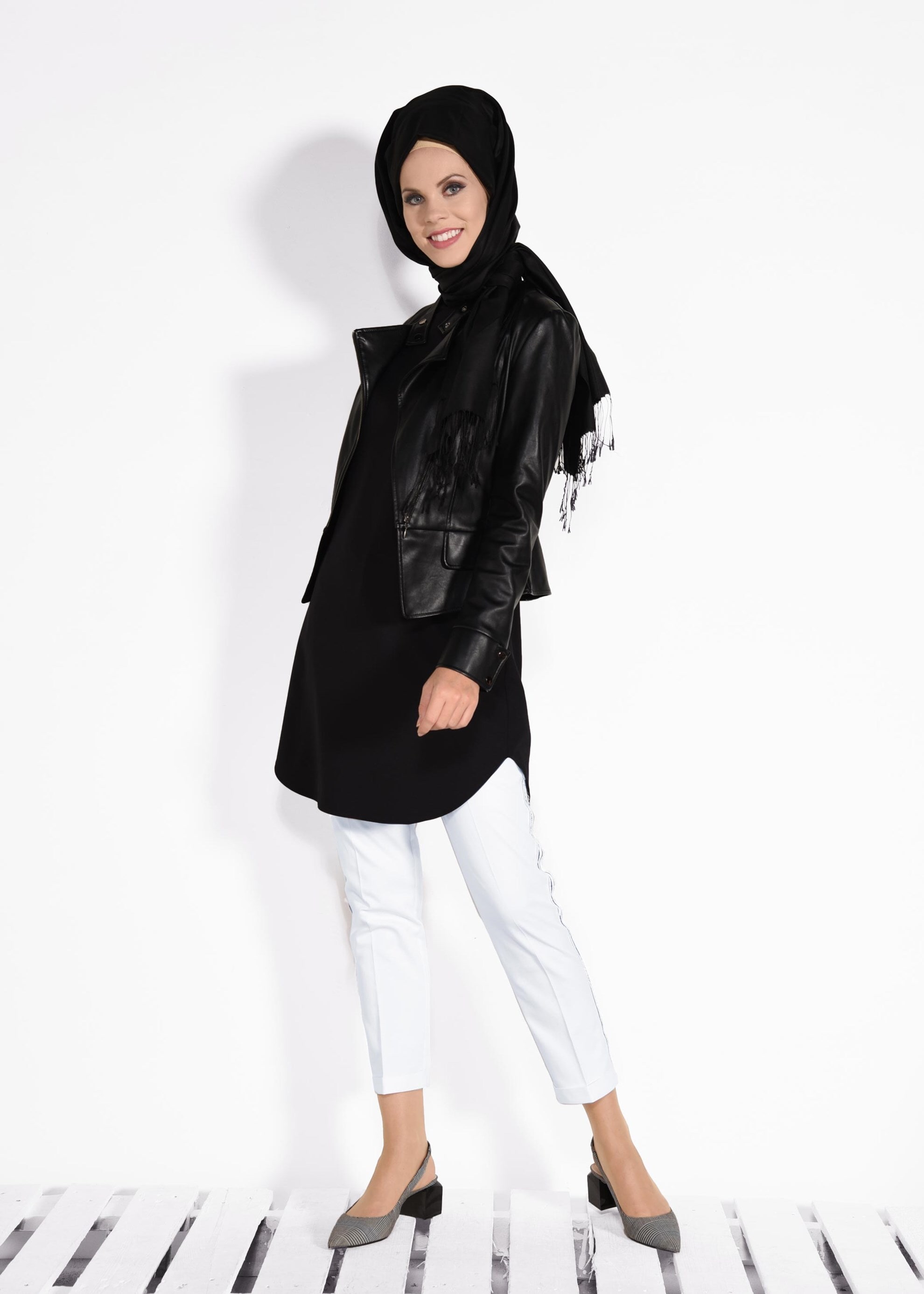 Tesettür giyim BEYAZ ŞERİT DETAYLI PANTOLON 7369