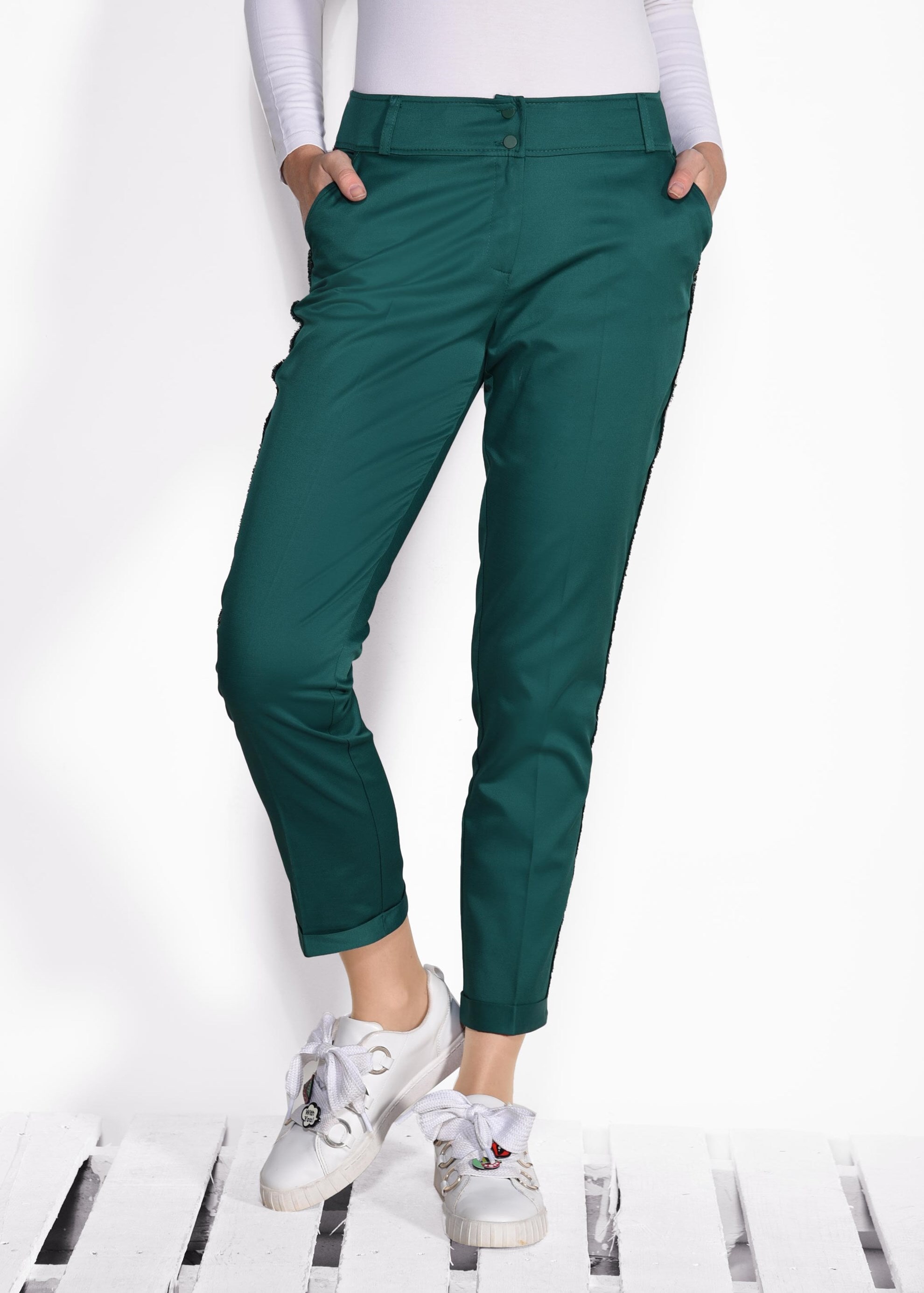 Tesettür giyim YEŞİL ŞERİT DETAYLI PANTOLON 7369