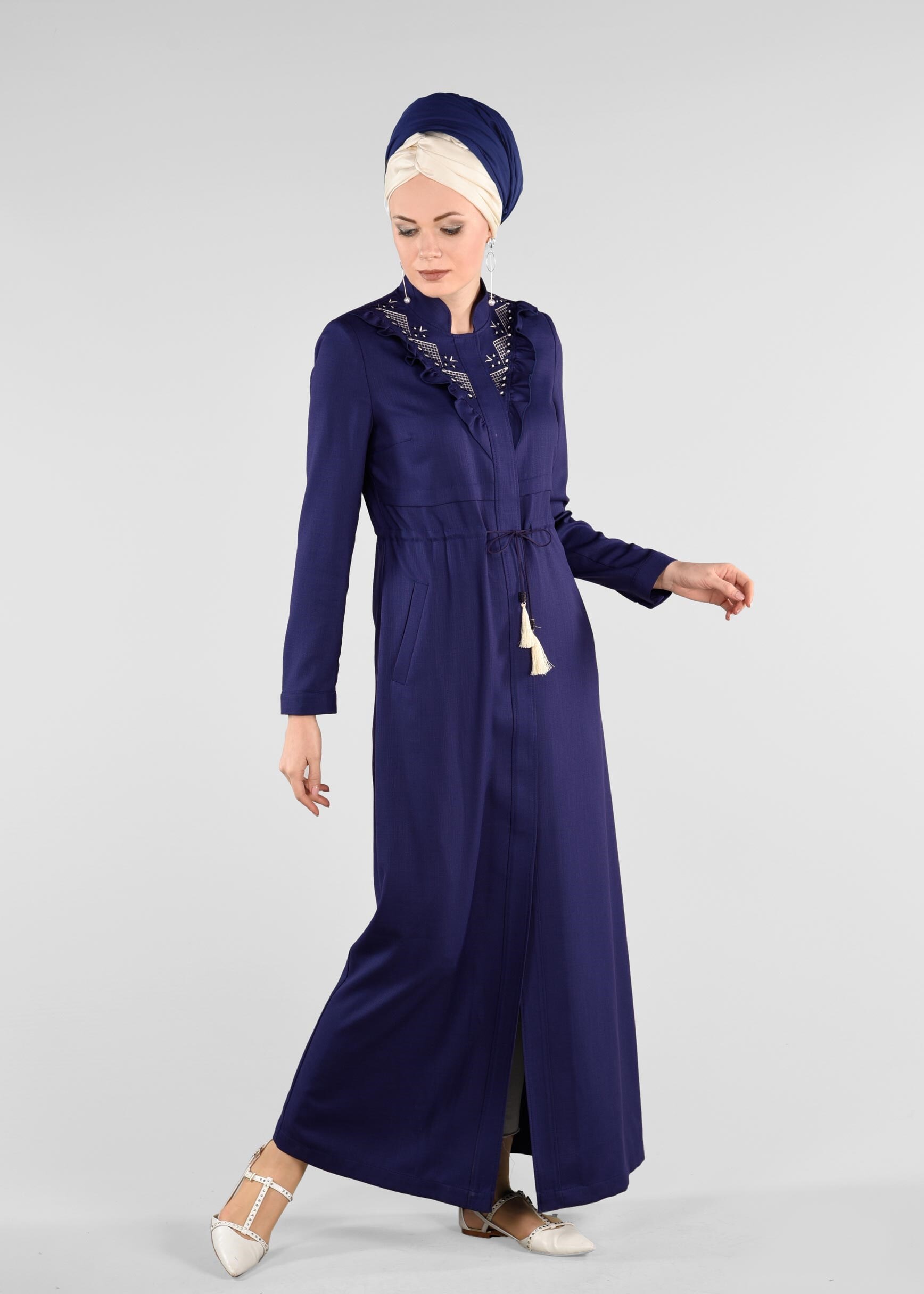 Tesettür giyim LACİVERT YAKASI FIRFIRLI VE BELİ BÜZGÜLÜ PARDESÜ 1193 