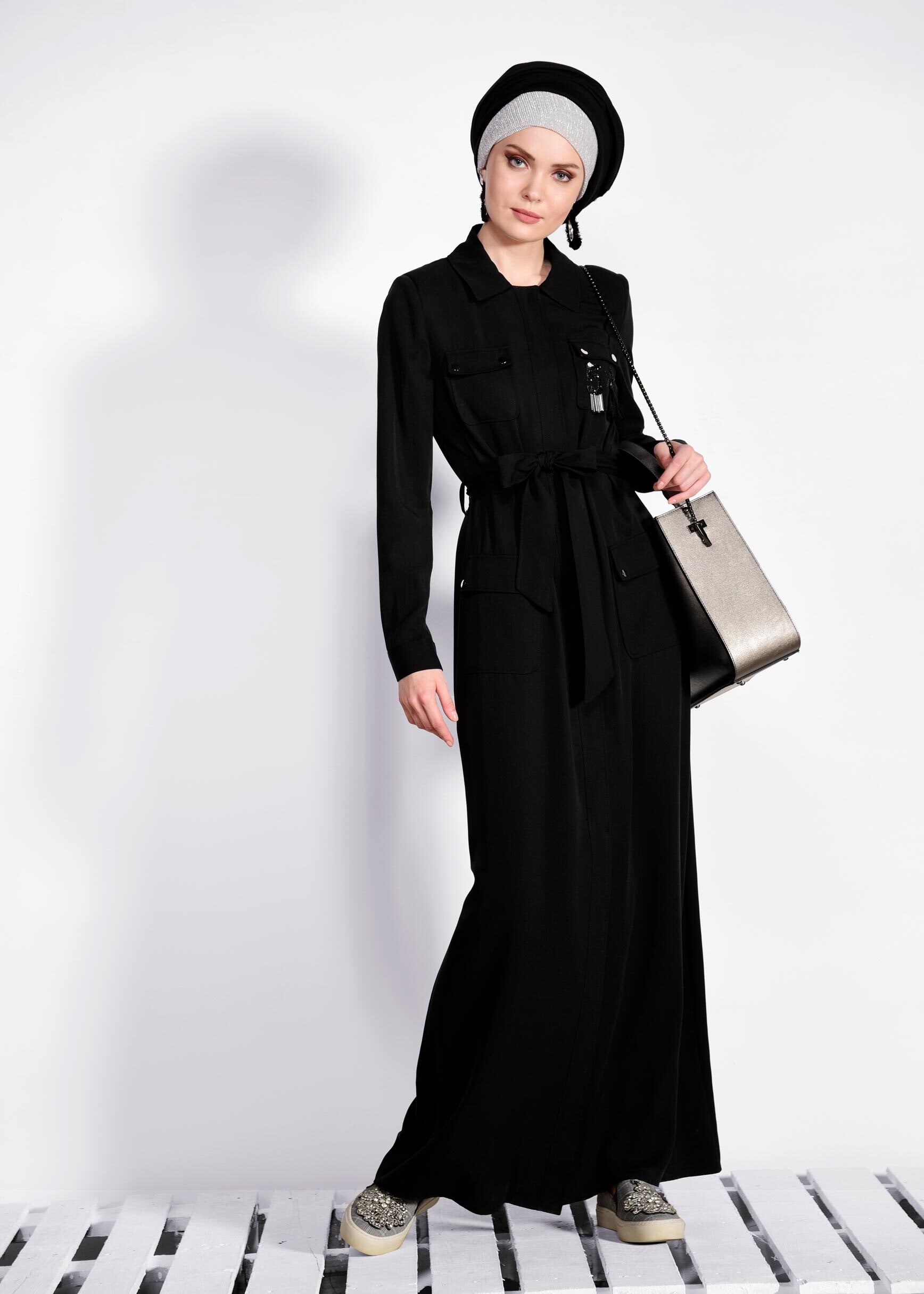 Tesettür giyim SİYAH CEP DETAYLI PARDESÜ 1199 