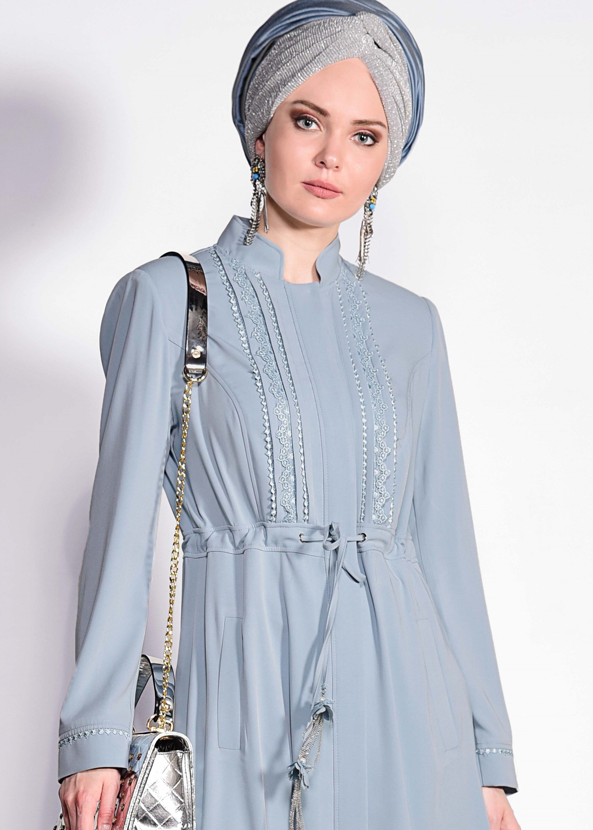 Tesettür giyim MAVİ BELİ BÜZGÜLÜ HAKİM YAKA PARDESÜ 1212 