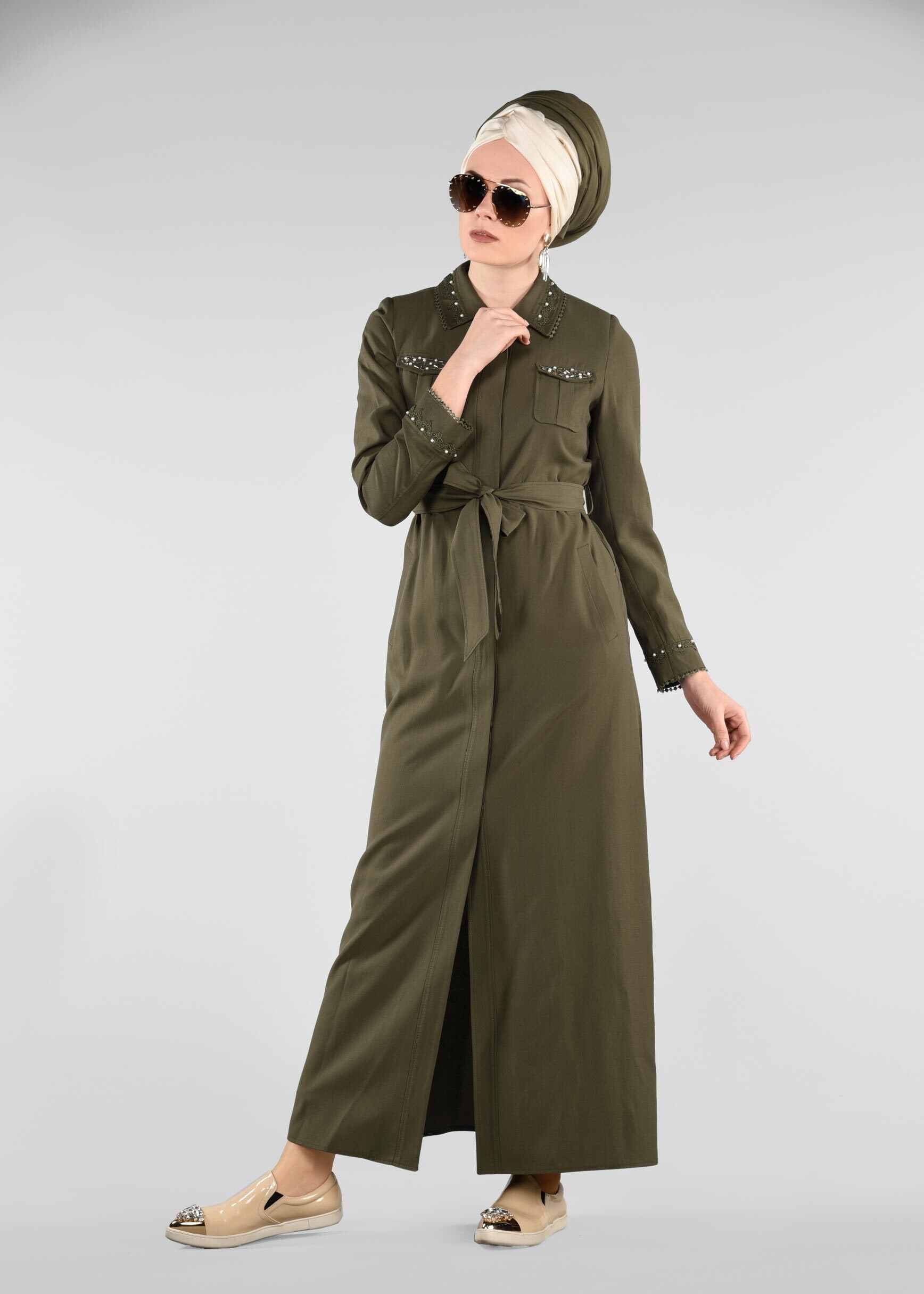 Tesettür giyim HAKİ BONCUK İŞLEMELİ KUŞAKLI PARDESÜ 1218