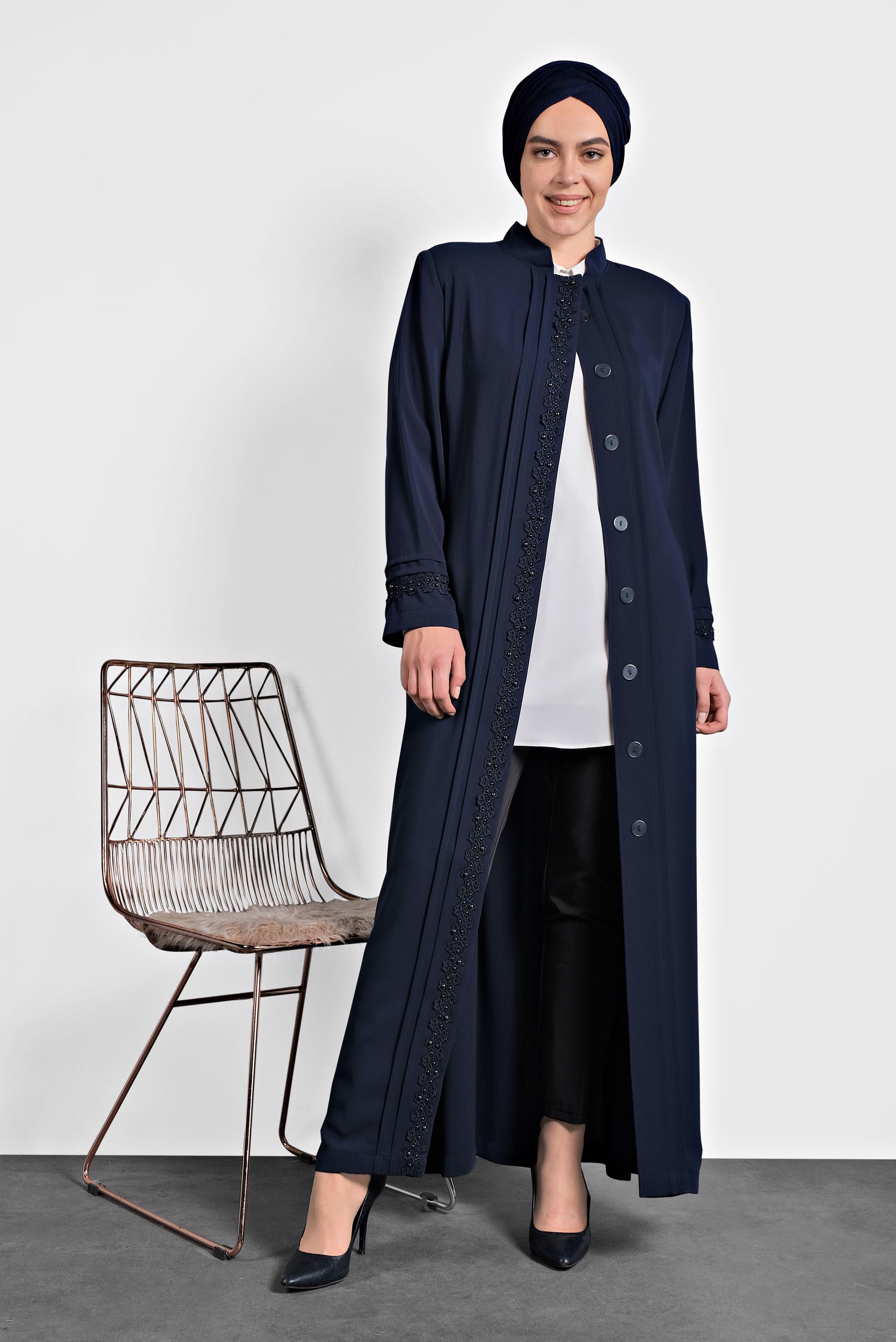 Tesettür giyim LACİVERT NAKIŞLI KUŞAKLI PARDESÜ 1229