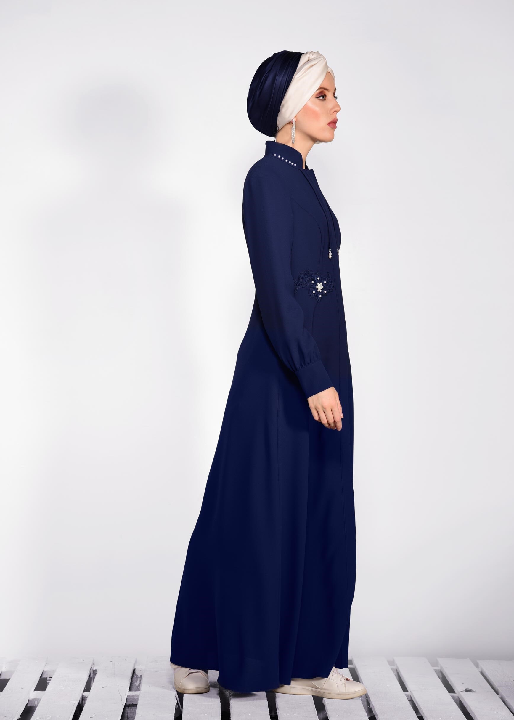 Tesettür giyim LACİVERT NAKIŞLI PARDESÜ 1234