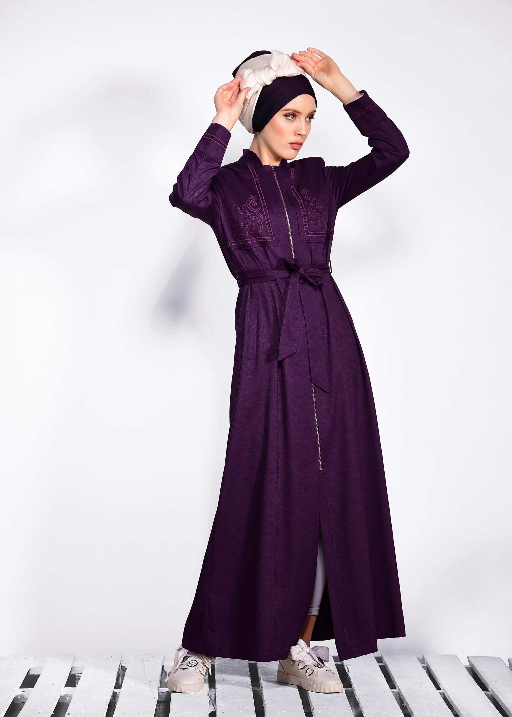Tesettür giyim MOR FERMUARLI KUŞAKLI PARDESÜ 1238