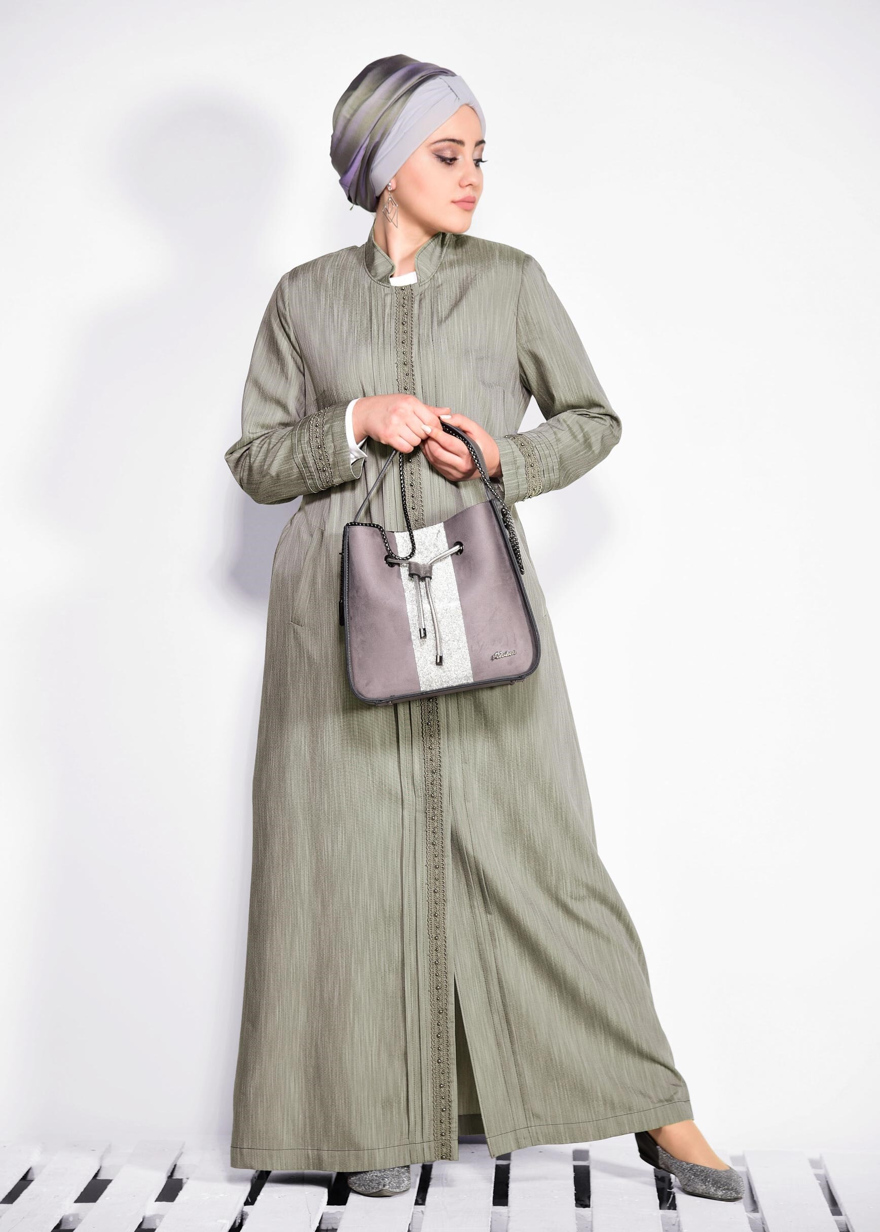 Tesettür giyim HAKİ BONCUK DETAYLI PARDESÜ 1247