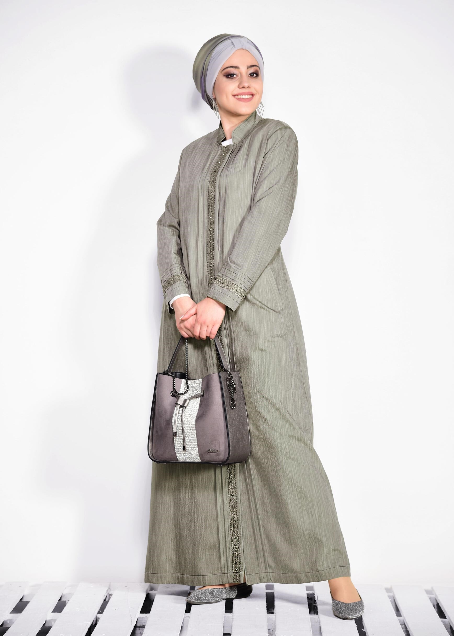 Tesettür giyim HAKİ BONCUK DETAYLI PARDESÜ 1247