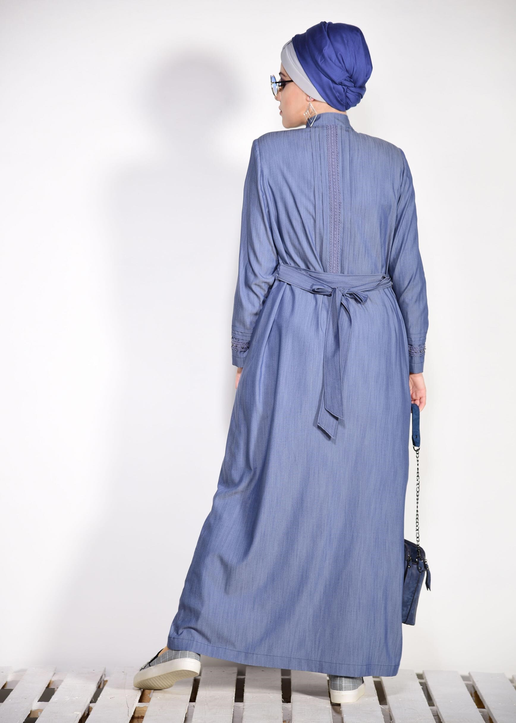 Tesettür giyim LACİVERT BONCUK DETAYLI PARDESÜ 1247