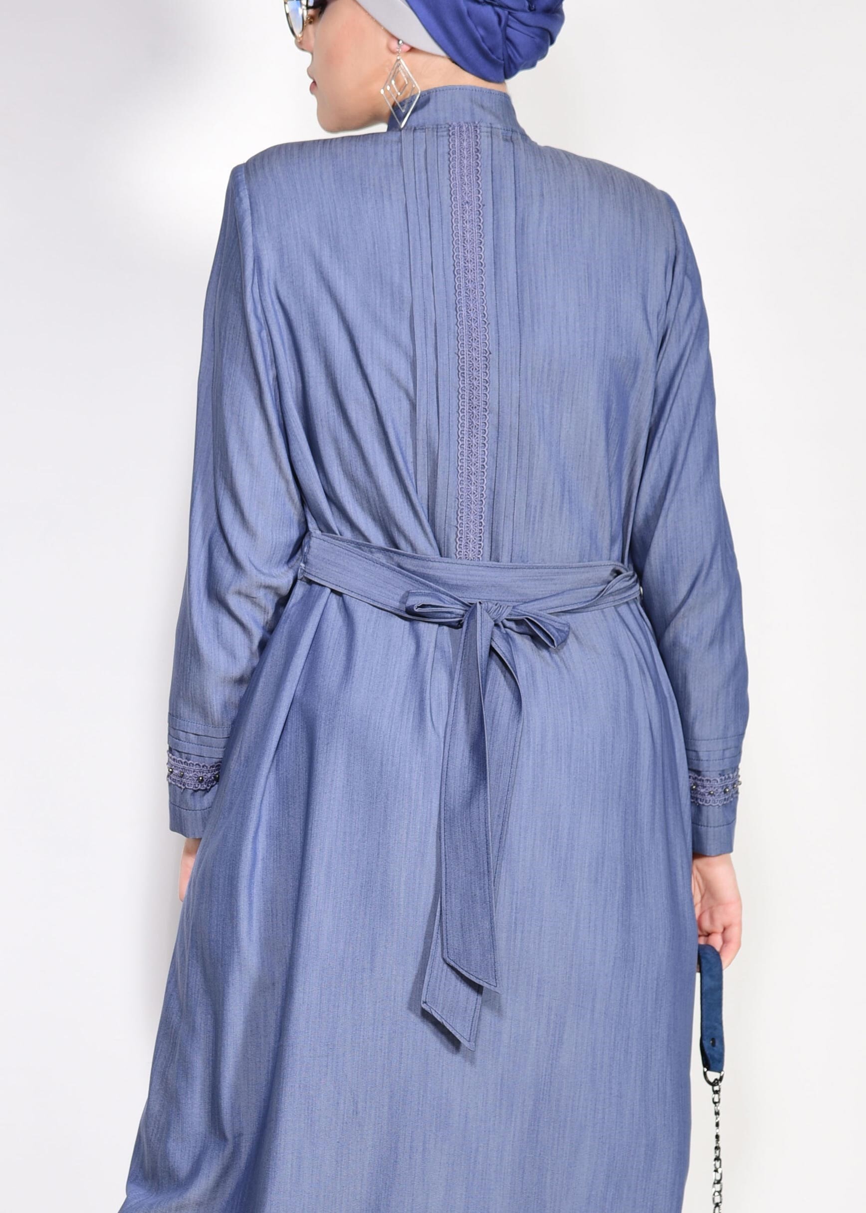 Tesettür giyim LACİVERT BONCUK DETAYLI PARDESÜ 1247