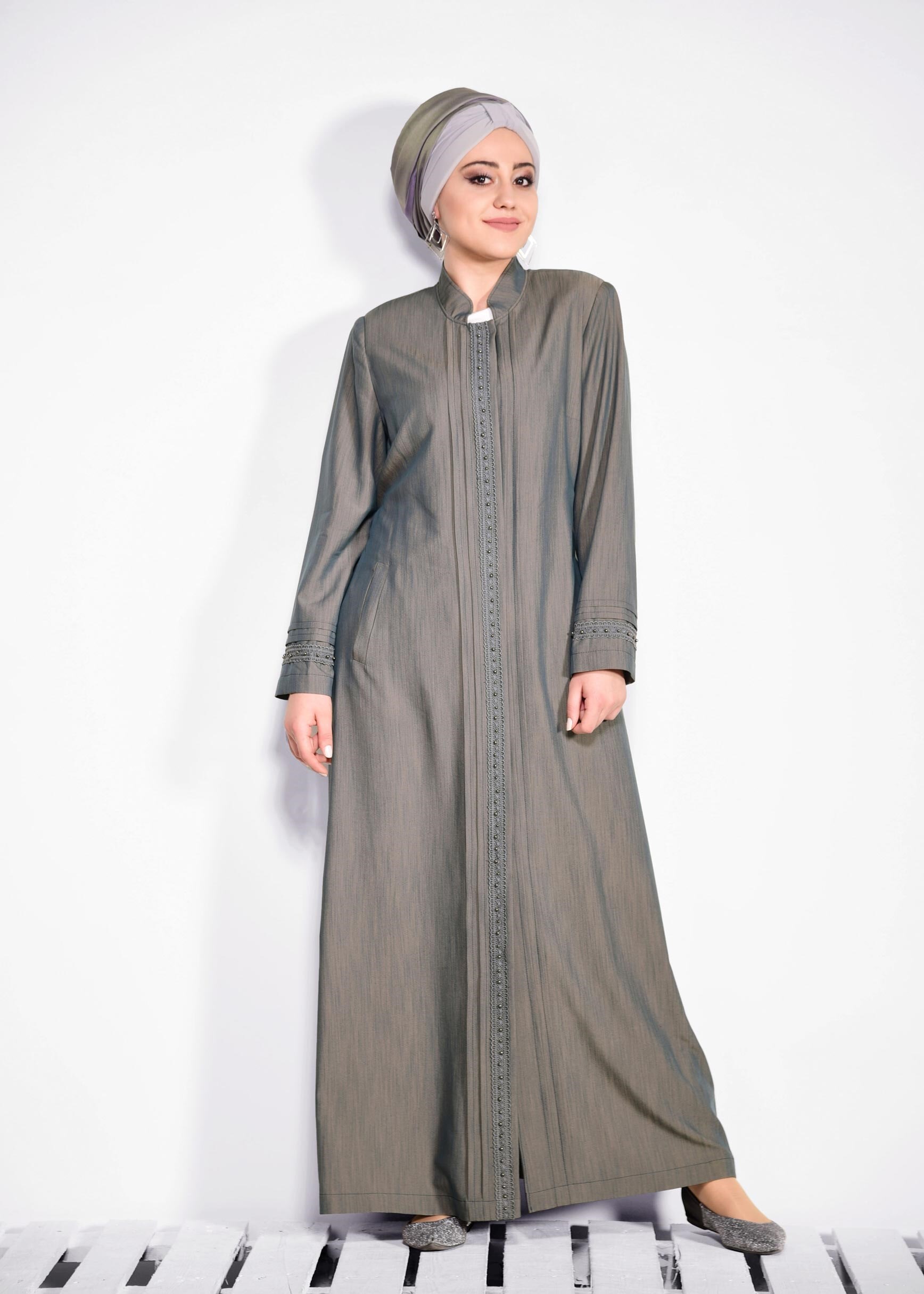 Tesettür giyim MAVİ BONCUK DETAYLI PARDESÜ 1247