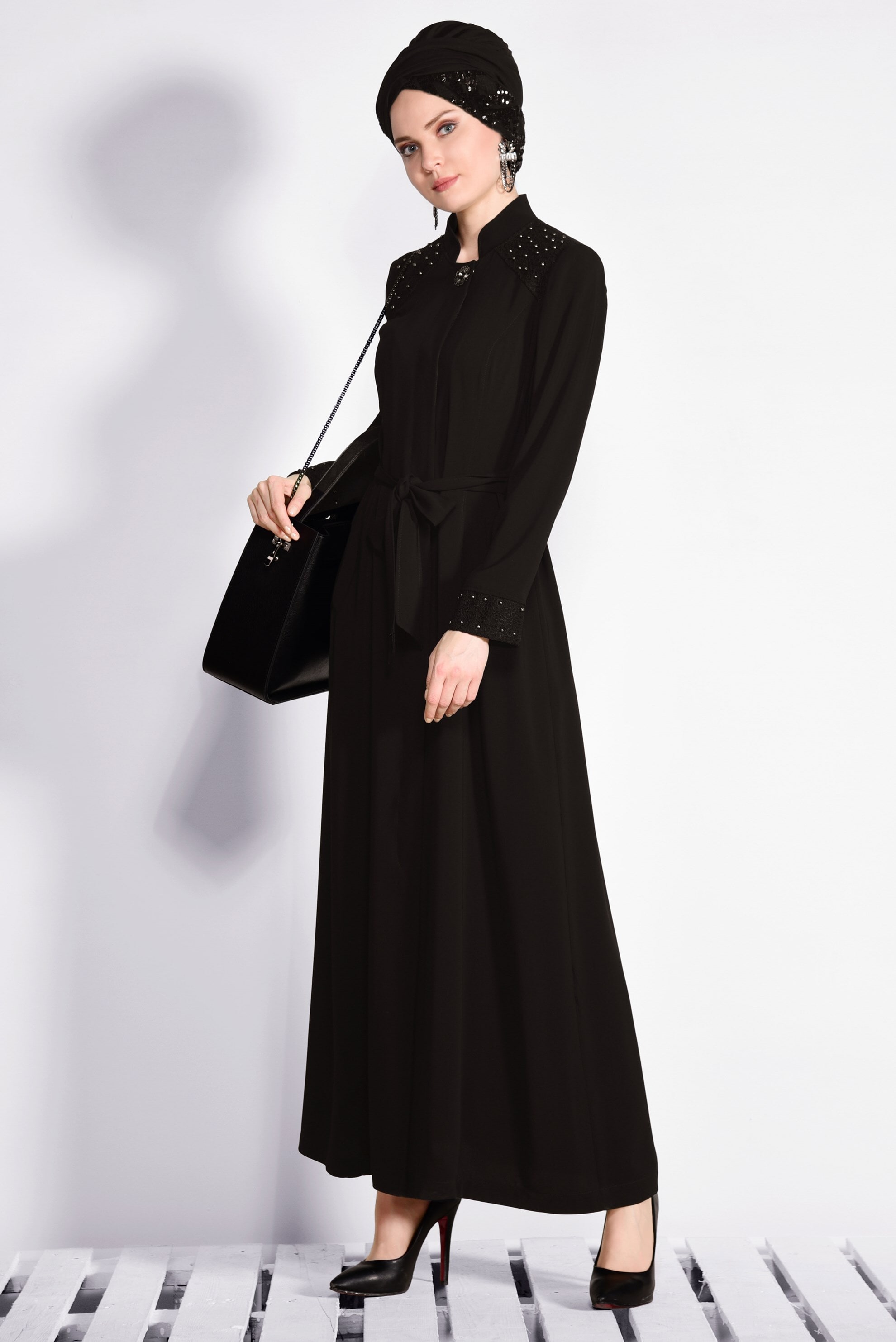 Tesettür giyim SİYAH KOL VE YAKASI GÜPÜR DETAYLI PARDESÜ 1252