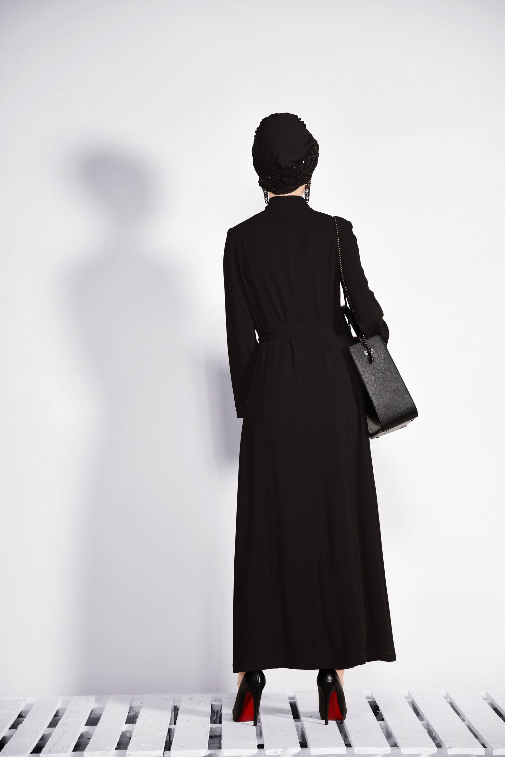 Tesettür giyim SİYAH KOL VE YAKASI GÜPÜR DETAYLI PARDESÜ 1252