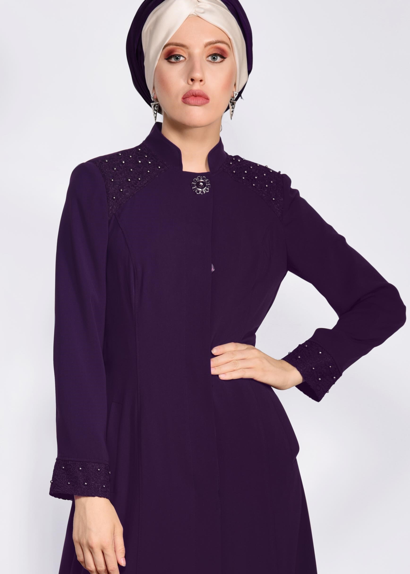 Tesettür giyim MOR KOL VE YAKASI GÜPÜR DETAYLI PARDESÜ 1252